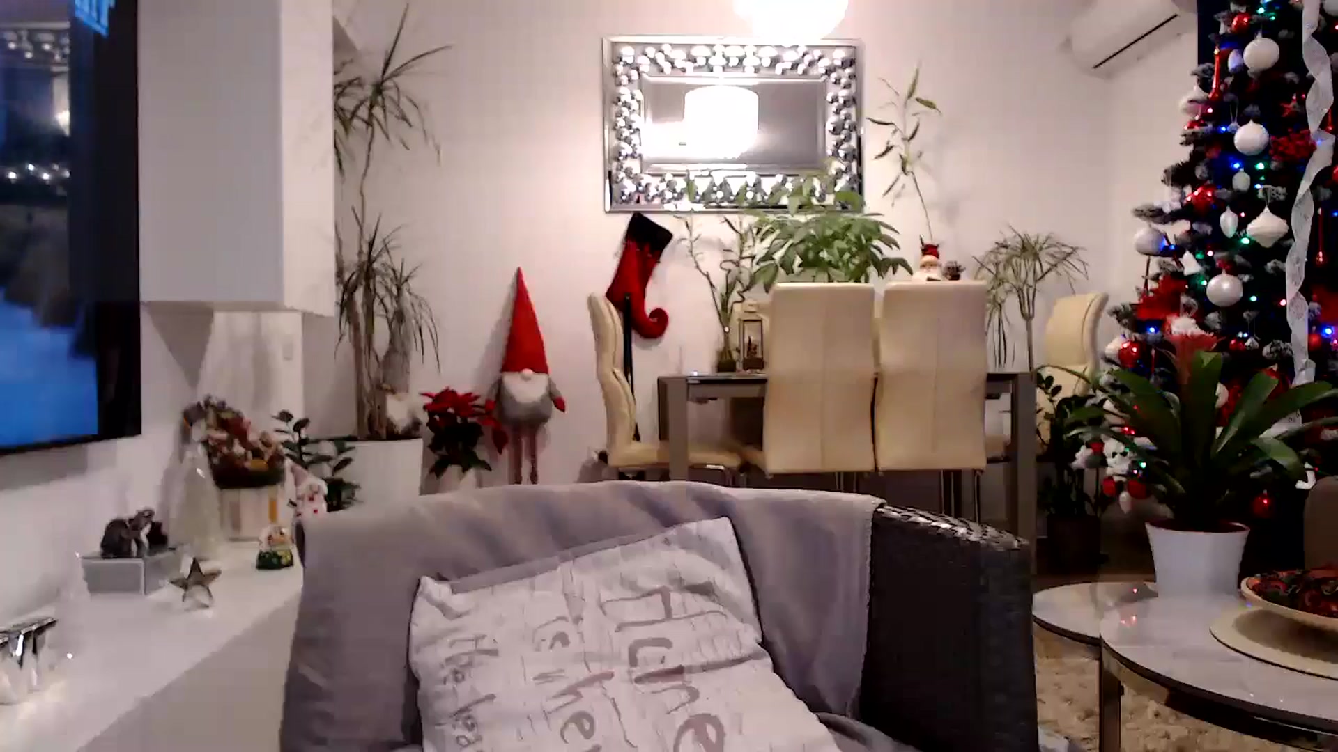 Gallery image thumbnail from MissDivinna's myfreecams stream on, 11/29/2024, 20:01 image 14 of 20