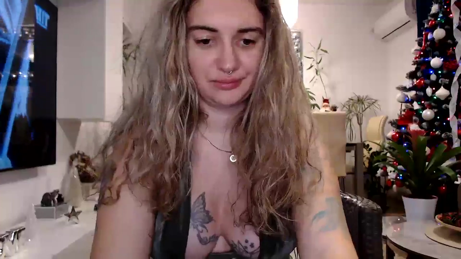 Gallery image thumbnail from MissDivinna's myfreecams stream on, 11/29/2024, 20:01 image 18 of 20