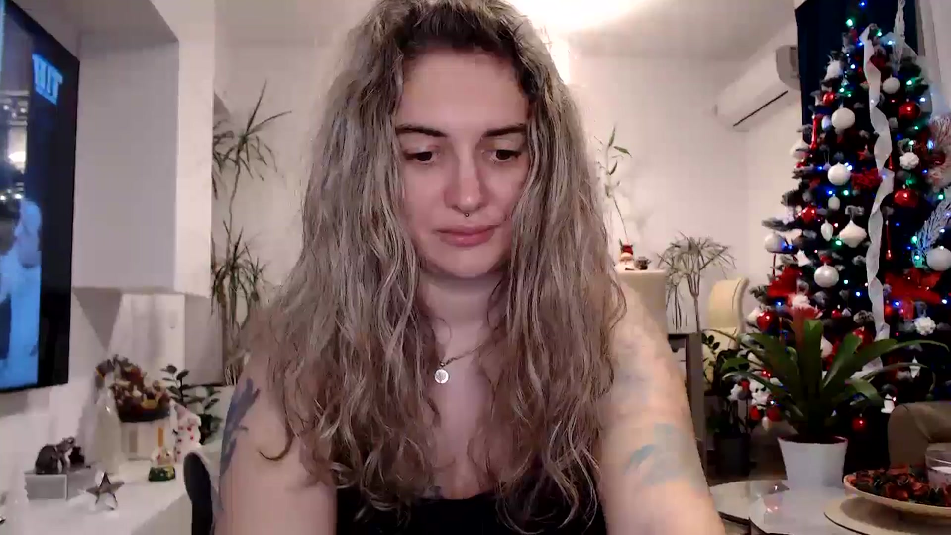 Gallery image thumbnail from MissDivinna's myfreecams stream on, 11/29/2024, 20:01 image 6 of 20