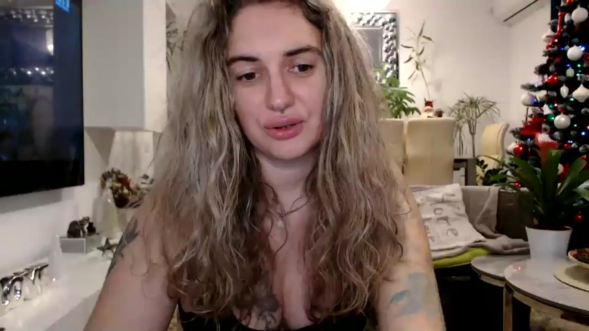 Gallery image thumbnail from MissDivinna's myfreecams stream on, 11/29/2024, 20:01 image 10 of 20
