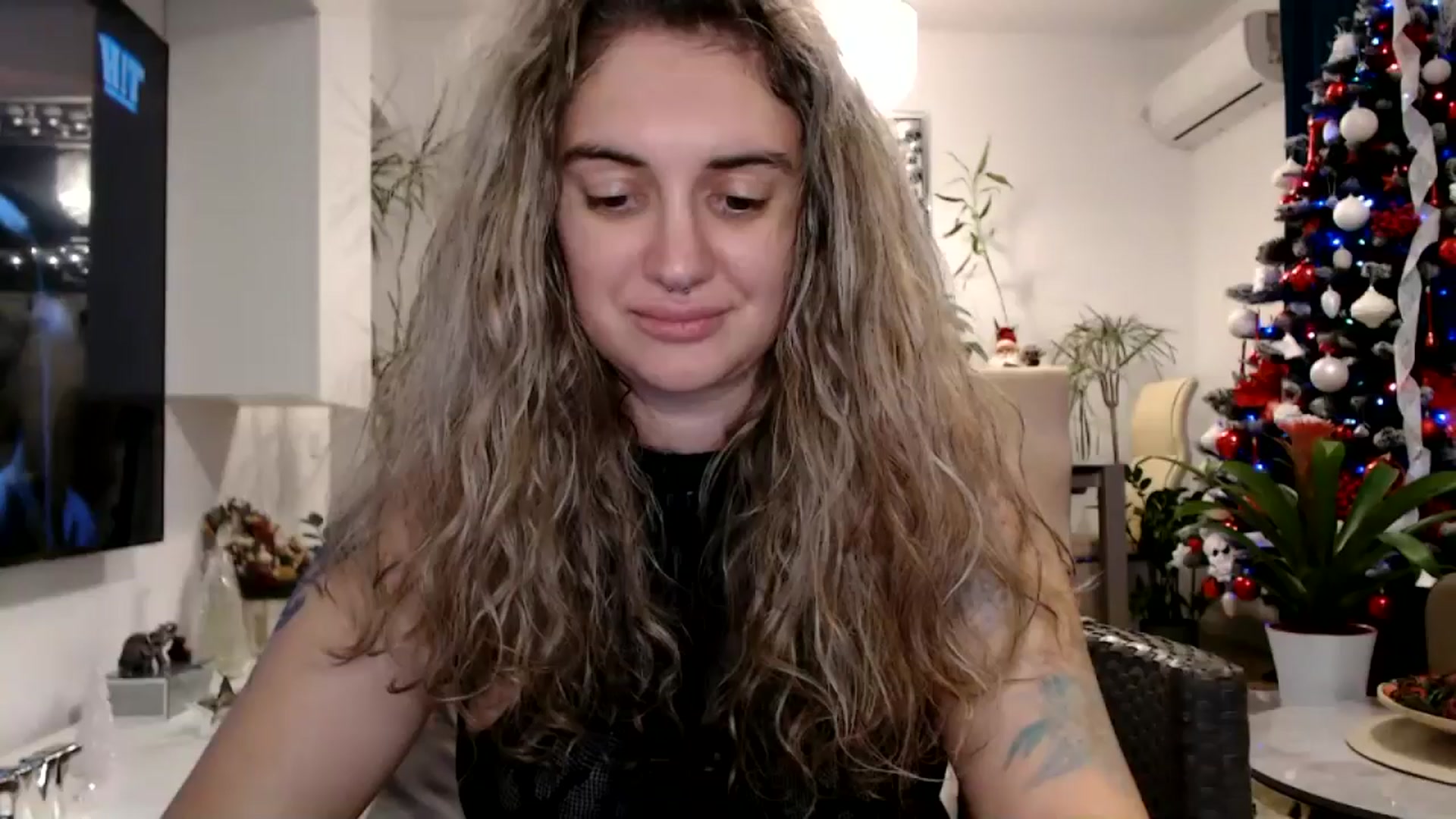 Gallery image thumbnail from MissDivinna's myfreecams stream on, 11/29/2024, 21:54 image 13 of 20