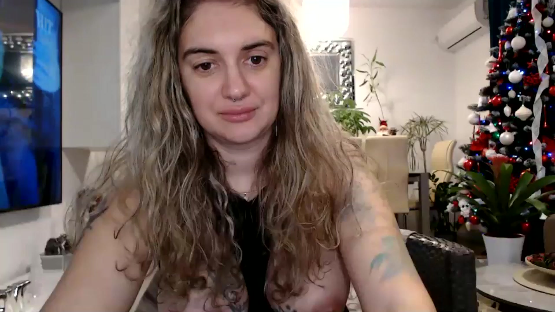 Gallery image thumbnail from MissDivinna's myfreecams stream on, 11/29/2024, 21:54 image 16 of 20