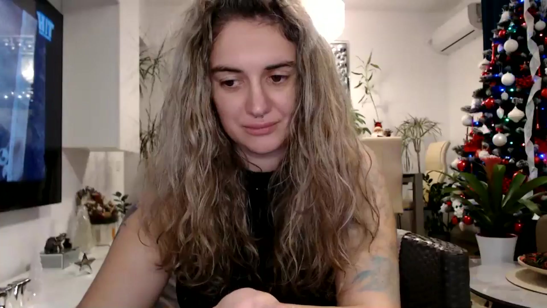 Gallery image thumbnail from MissDivinna's myfreecams stream on, 11/29/2024, 21:54 image 14 of 20