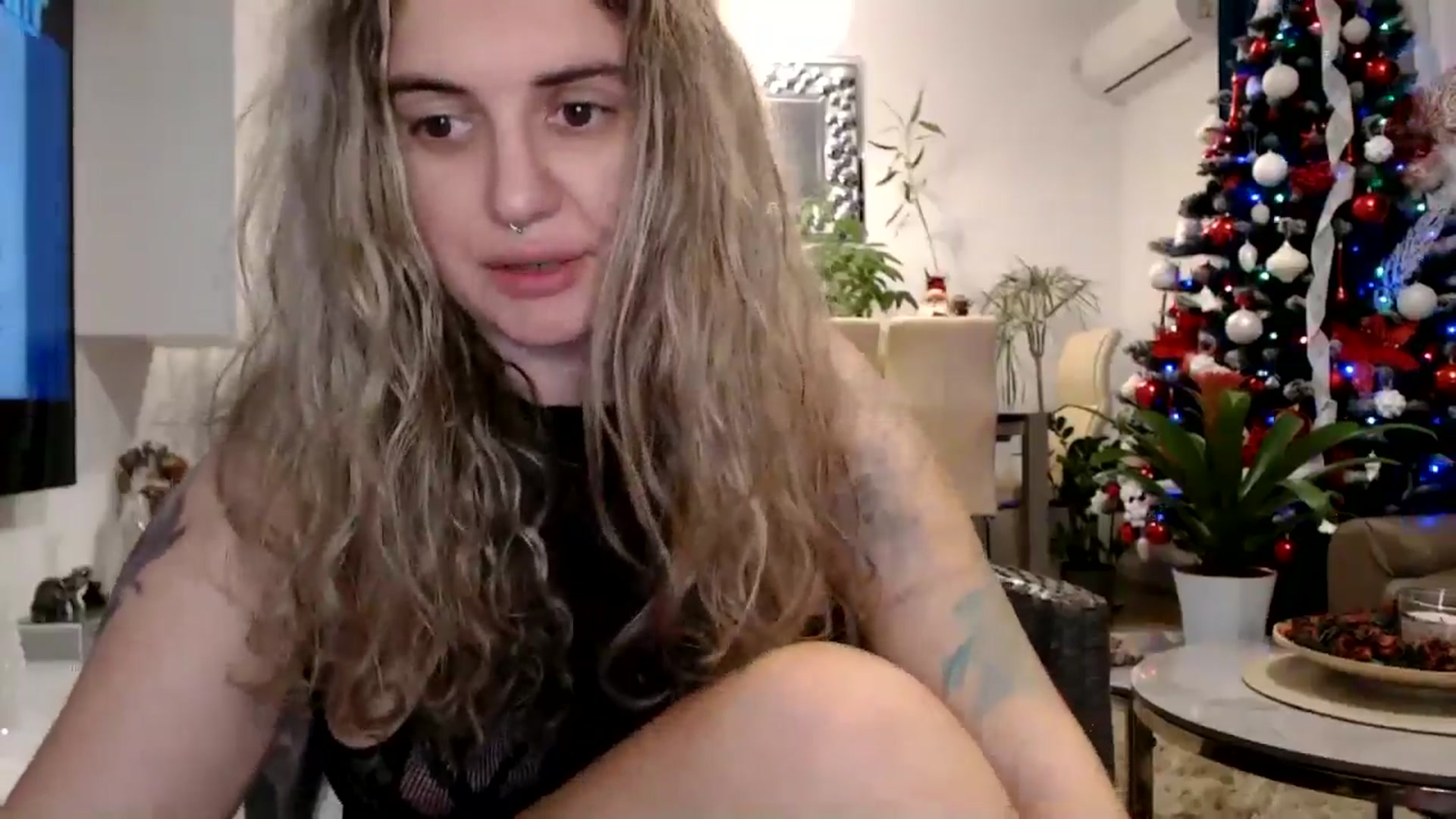 Gallery image thumbnail from MissDivinna's myfreecams stream on, 11/30/2024, 01:37 image 9 of 20
