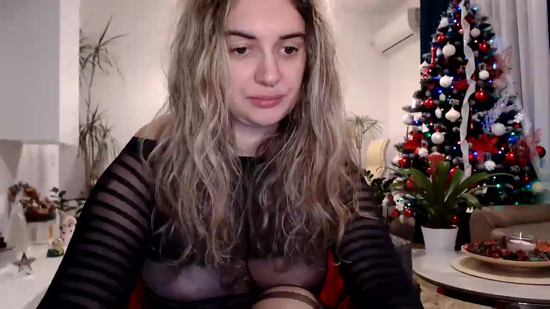 Gallery image thumbnail from MissDivinna's myfreecams stream on, 11/30/2024, 22:54 image 12 of 20