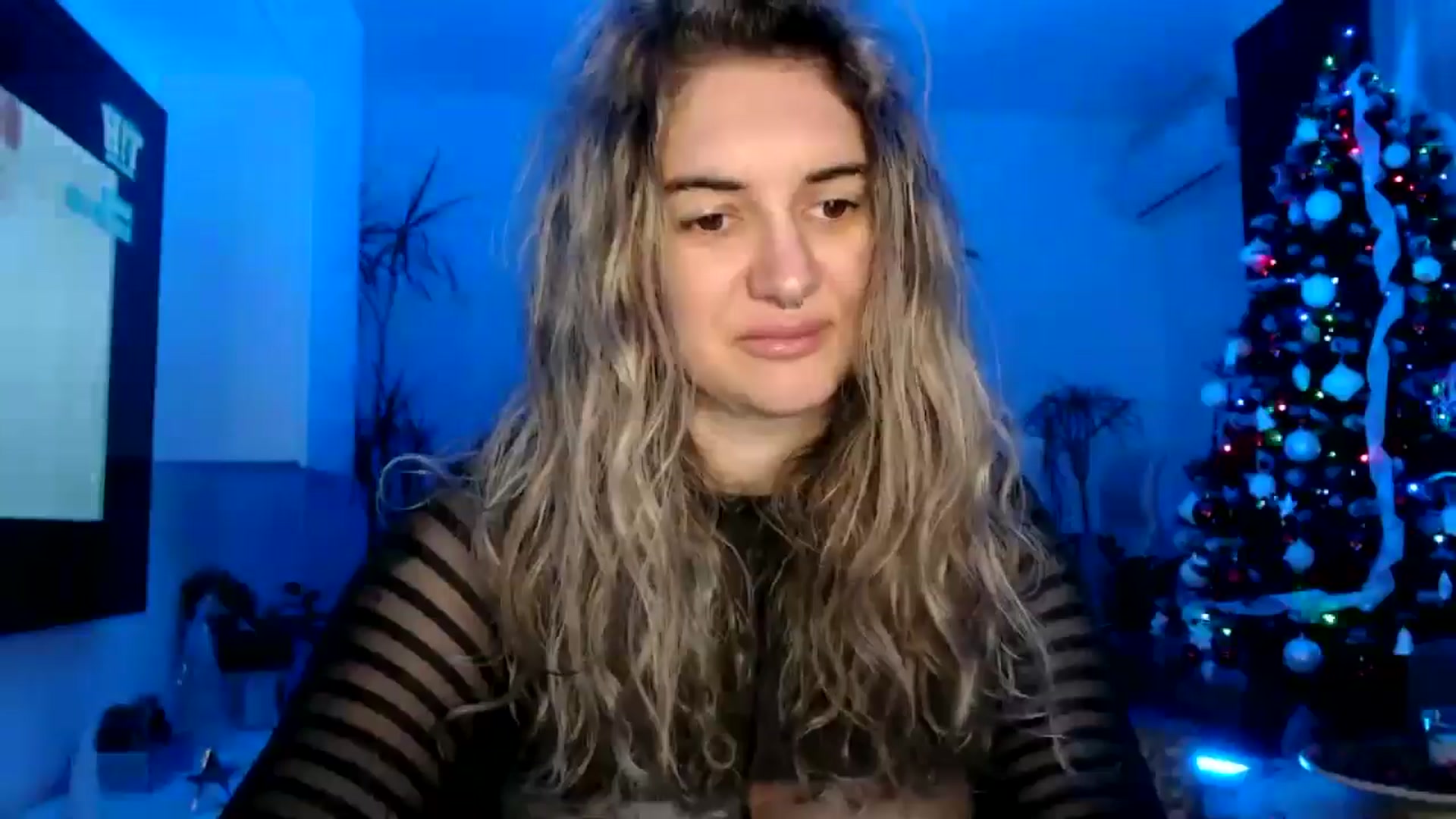 Gallery image thumbnail from MissDivinna's myfreecams stream on, 12/01/2024, 24:01 image 3 of 20