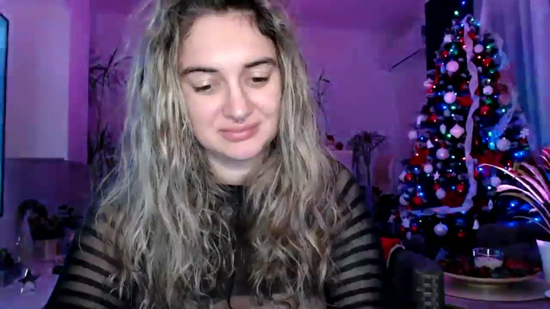 Gallery image thumbnail from MissDivinna's myfreecams stream on, 12/01/2024, 03:15 image 11 of 20