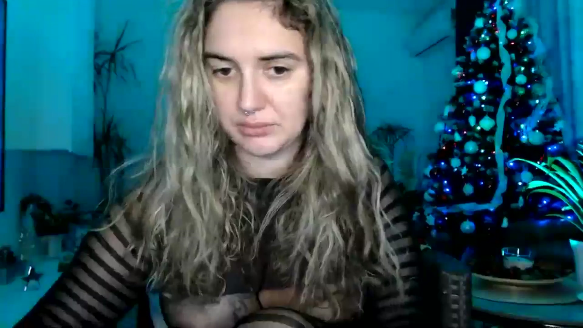 Gallery image thumbnail from MissDivinna's myfreecams stream on, 12/01/2024, 03:15 image 13 of 20