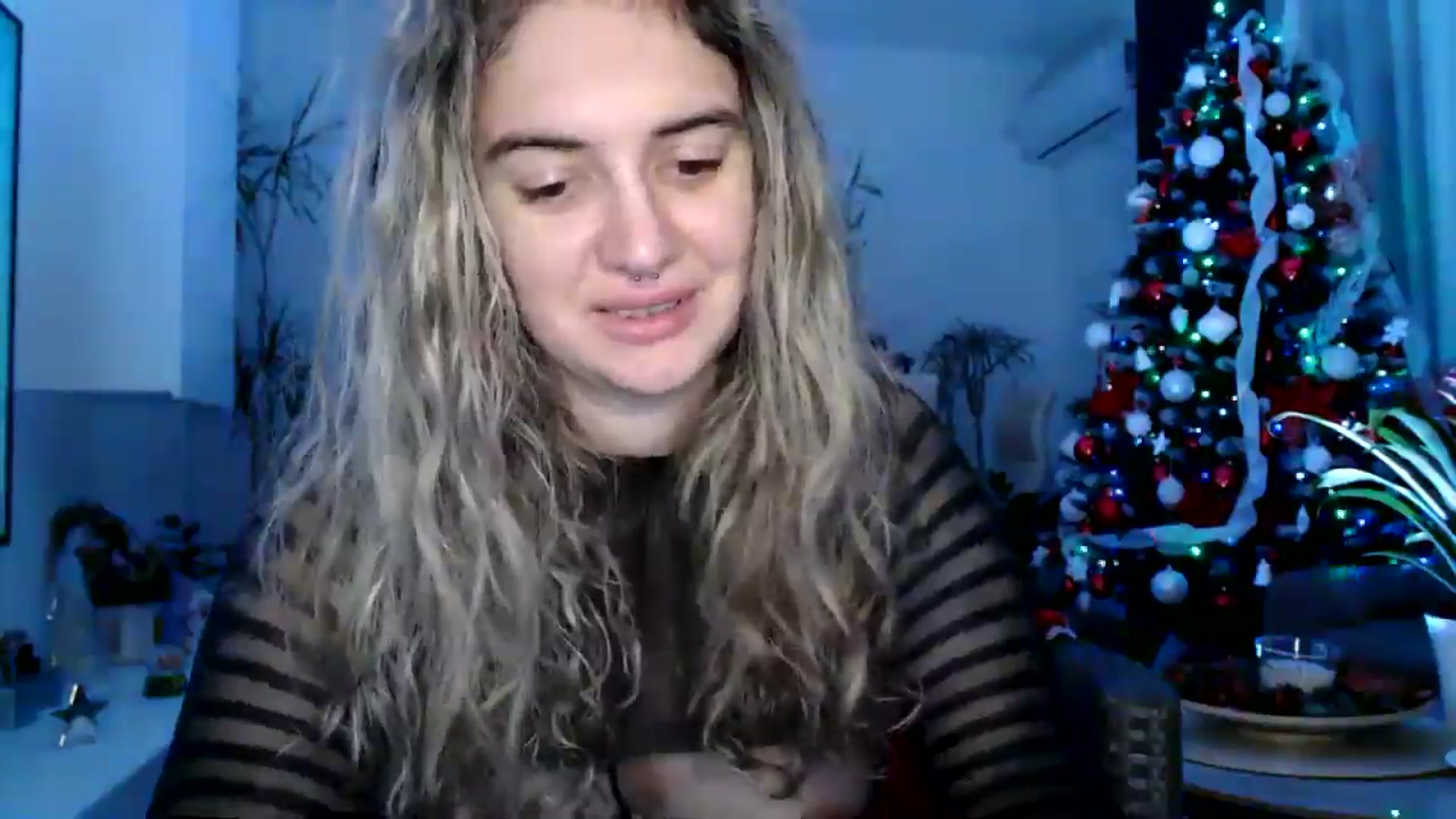 Gallery image thumbnail from MissDivinna's myfreecams stream on, 12/01/2024, 03:15 image 10 of 20
