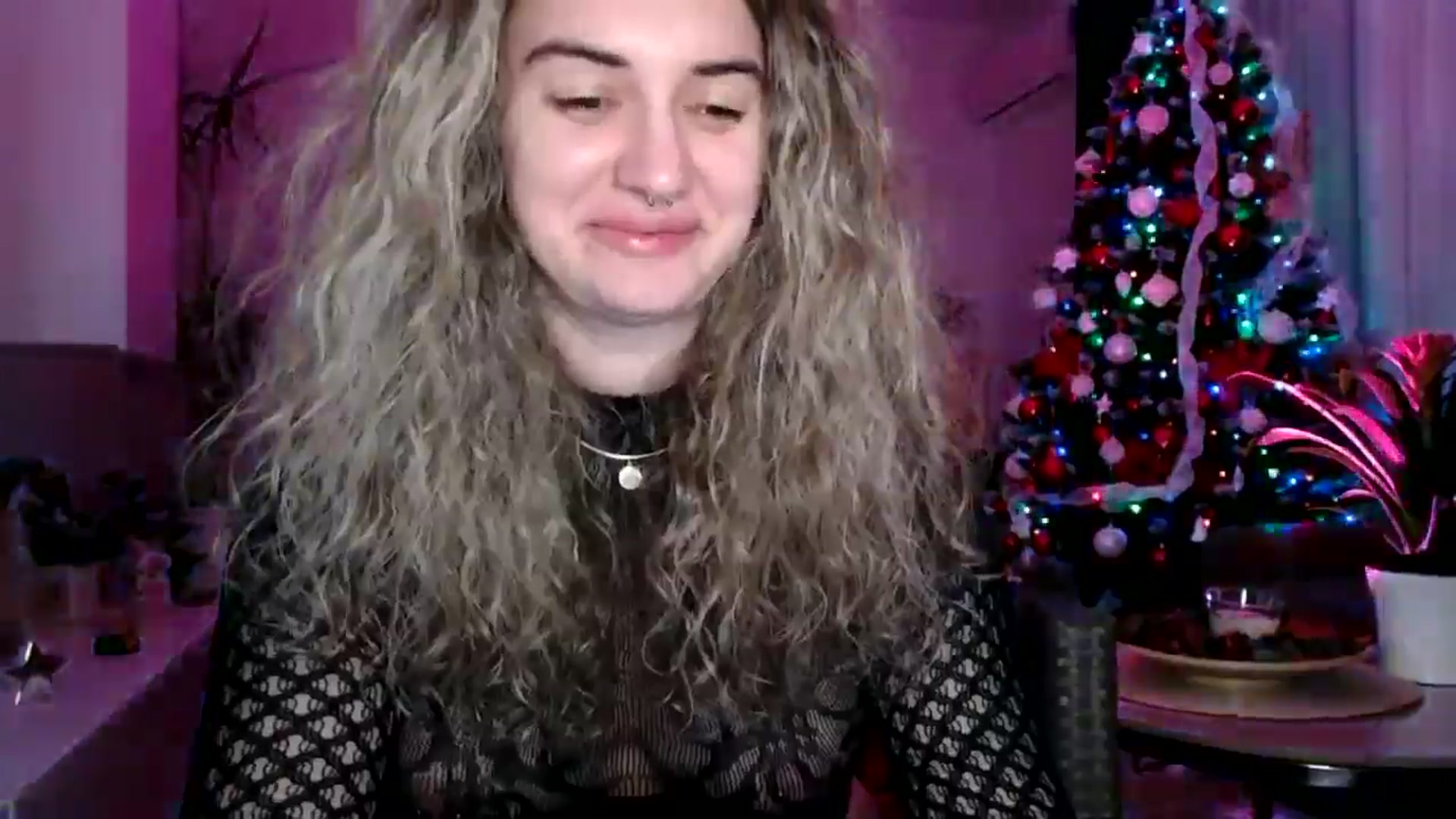 Gallery image thumbnail from MissDivinna's myfreecams stream on, 12/01/2024, 20:48 image 19 of 20