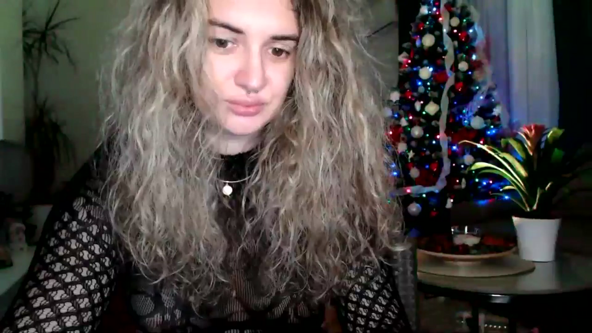 Gallery image thumbnail from MissDivinna's myfreecams stream on, 12/01/2024, 21:54 image 4 of 20