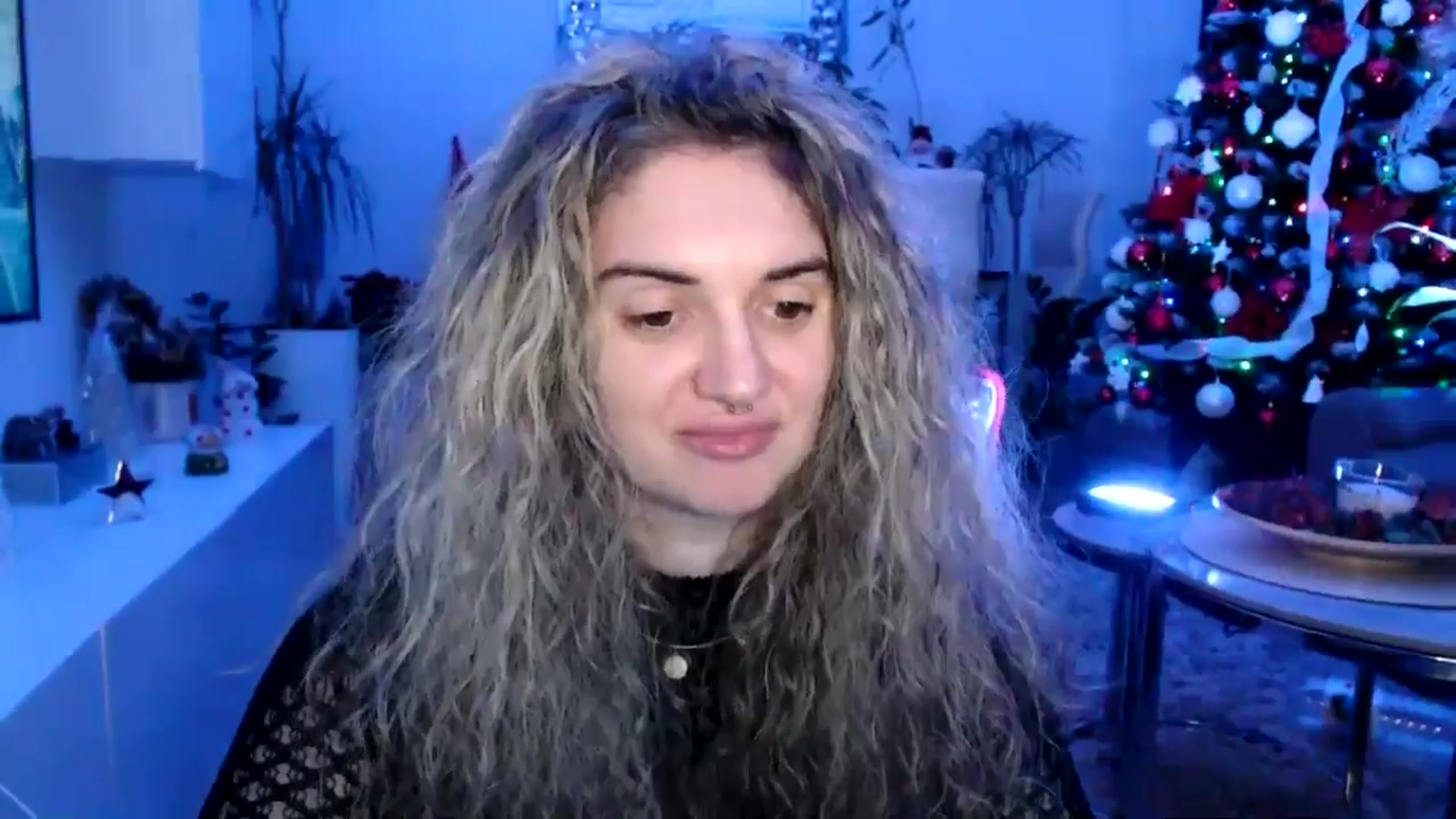 Gallery image thumbnail from MissDivinna's myfreecams stream on, 12/01/2024, 21:54 image 8 of 20