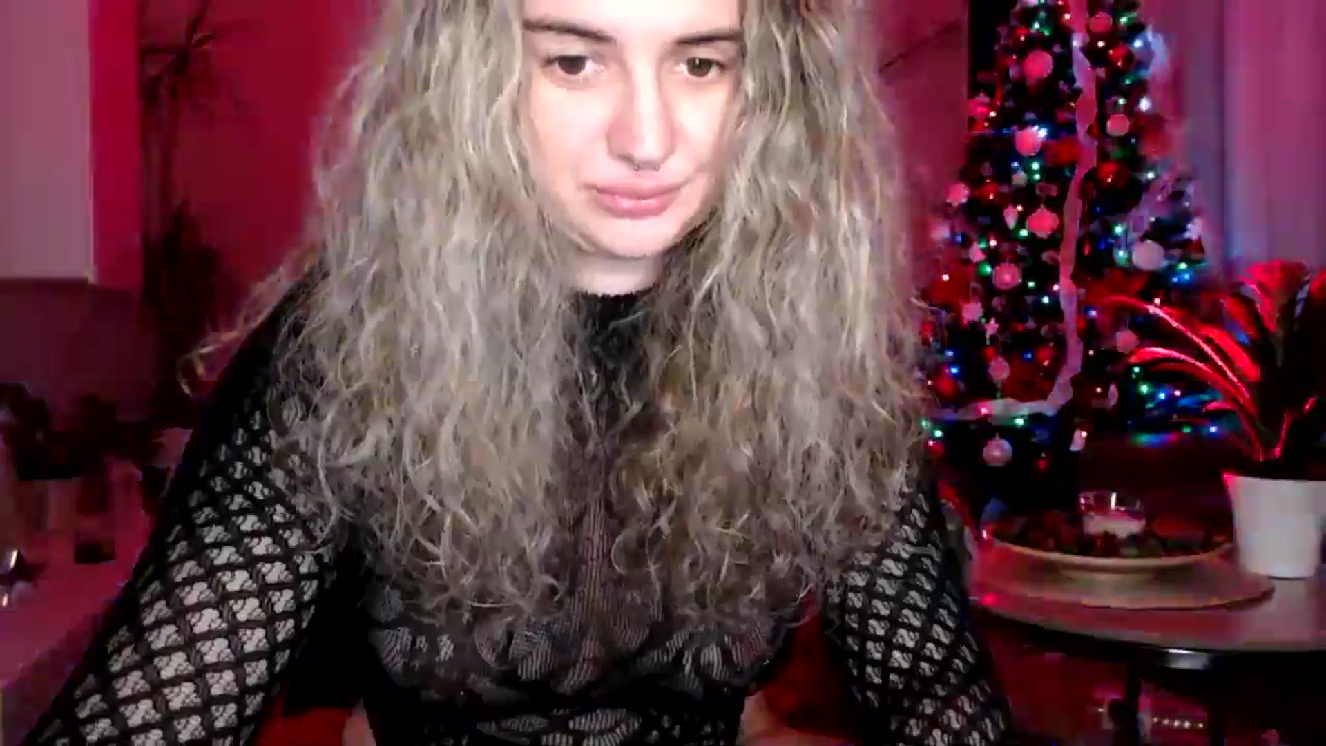 Gallery image thumbnail from MissDivinna's myfreecams stream on, 12/01/2024, 22:20 image 10 of 20