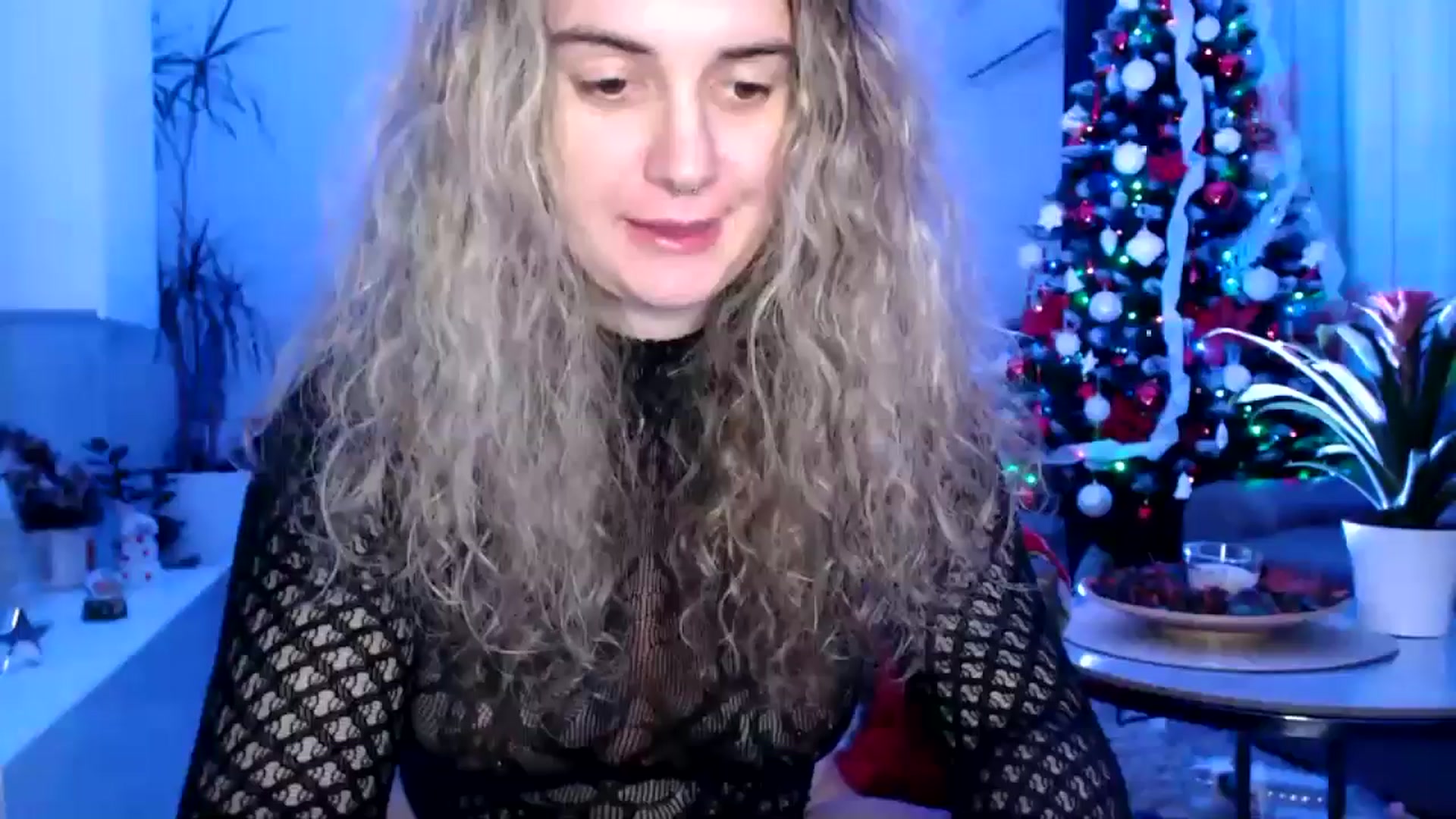 Gallery image thumbnail from MissDivinna's myfreecams stream on, 12/01/2024, 22:20 image 7 of 20