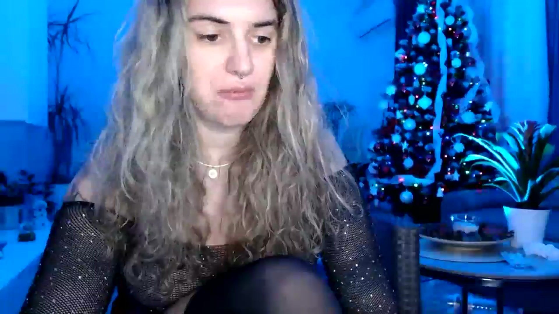 Gallery image thumbnail from MissDivinna's myfreecams stream on, 12/02/2024, 22:02 image 19 of 20