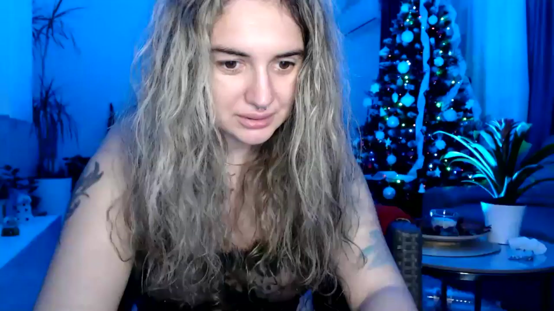Gallery image thumbnail from MissDivinna's myfreecams stream on, 12/03/2024, 24:30 image 16 of 20