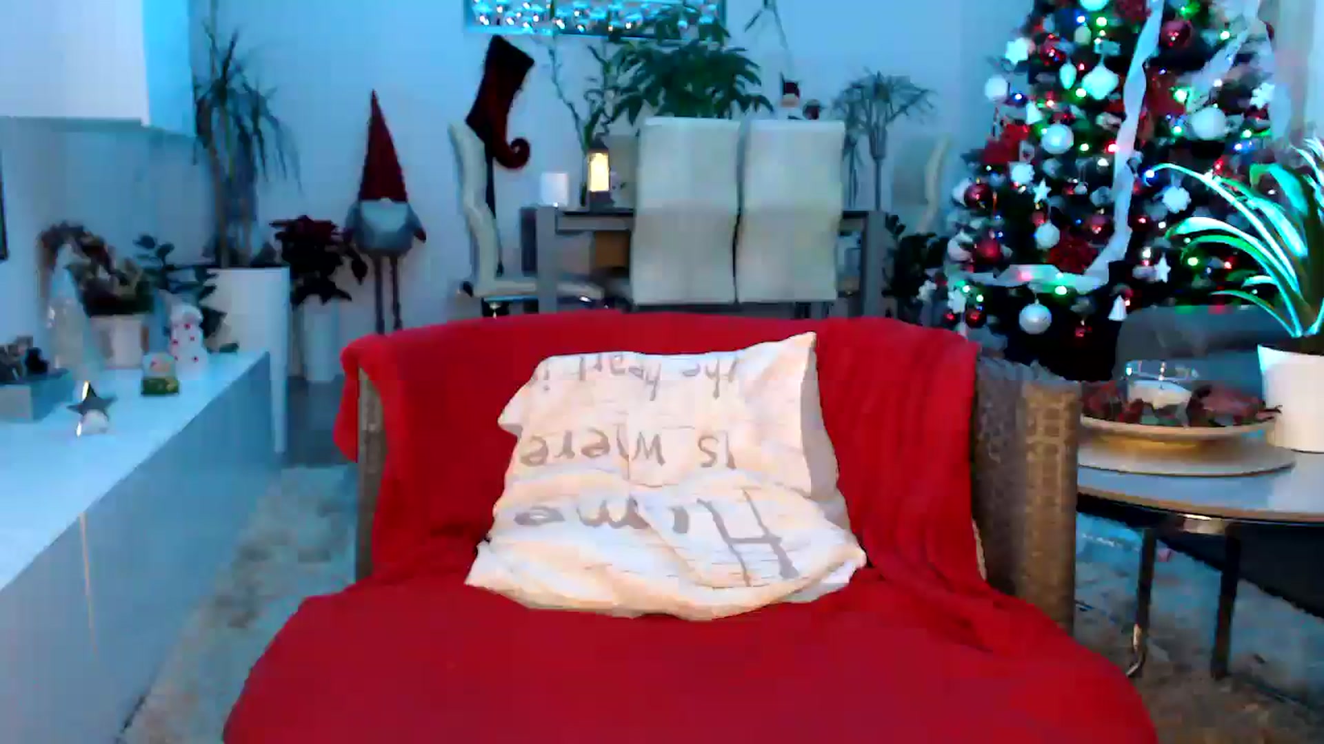 Gallery image thumbnail from MissDivinna's myfreecams stream on, 12/03/2024, 21:15 image 16 of 20