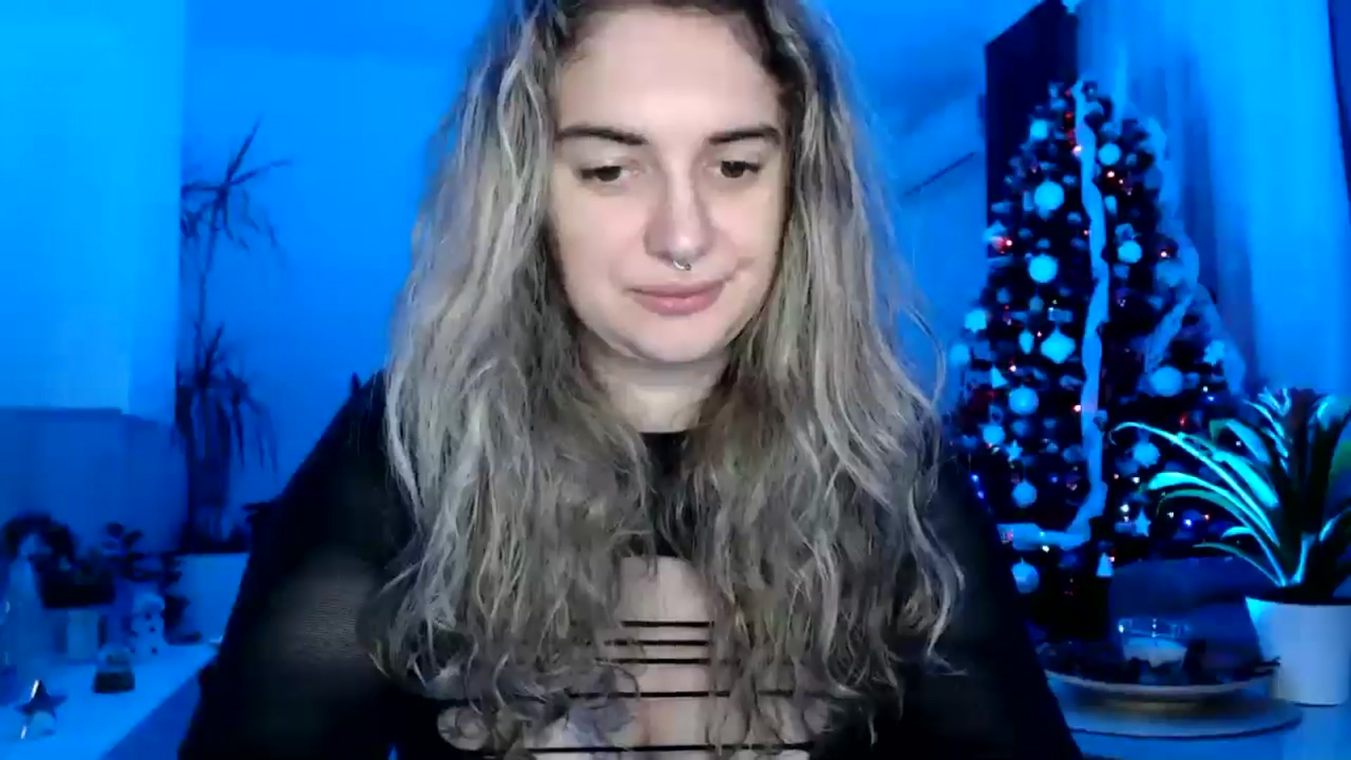 Gallery image thumbnail from MissDivinna's myfreecams stream on, 12/03/2024, 21:15 image 3 of 20