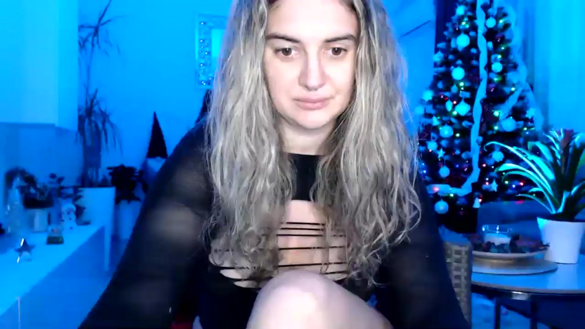 Gallery image thumbnail from MissDivinna's myfreecams stream on, 12/03/2024, 22:11 image 5 of 20