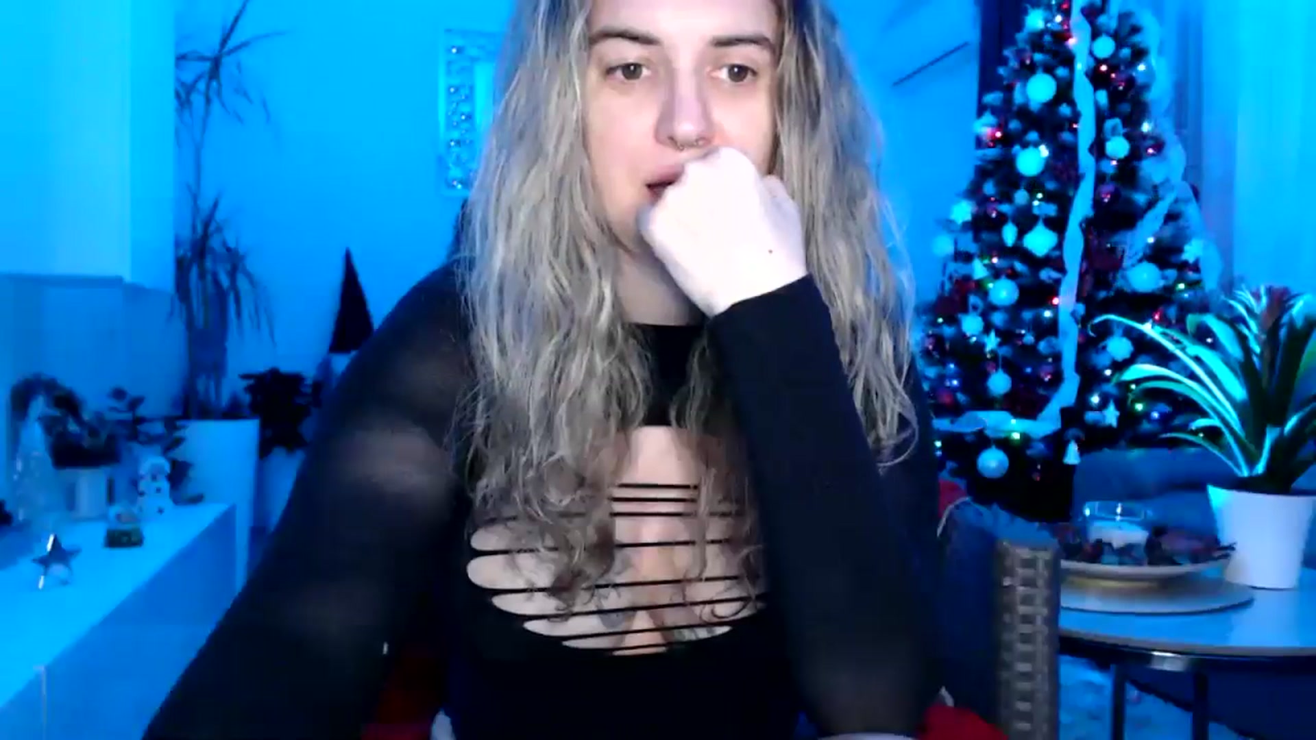 Gallery image thumbnail from MissDivinna's myfreecams stream on, 12/03/2024, 22:11 image 6 of 20