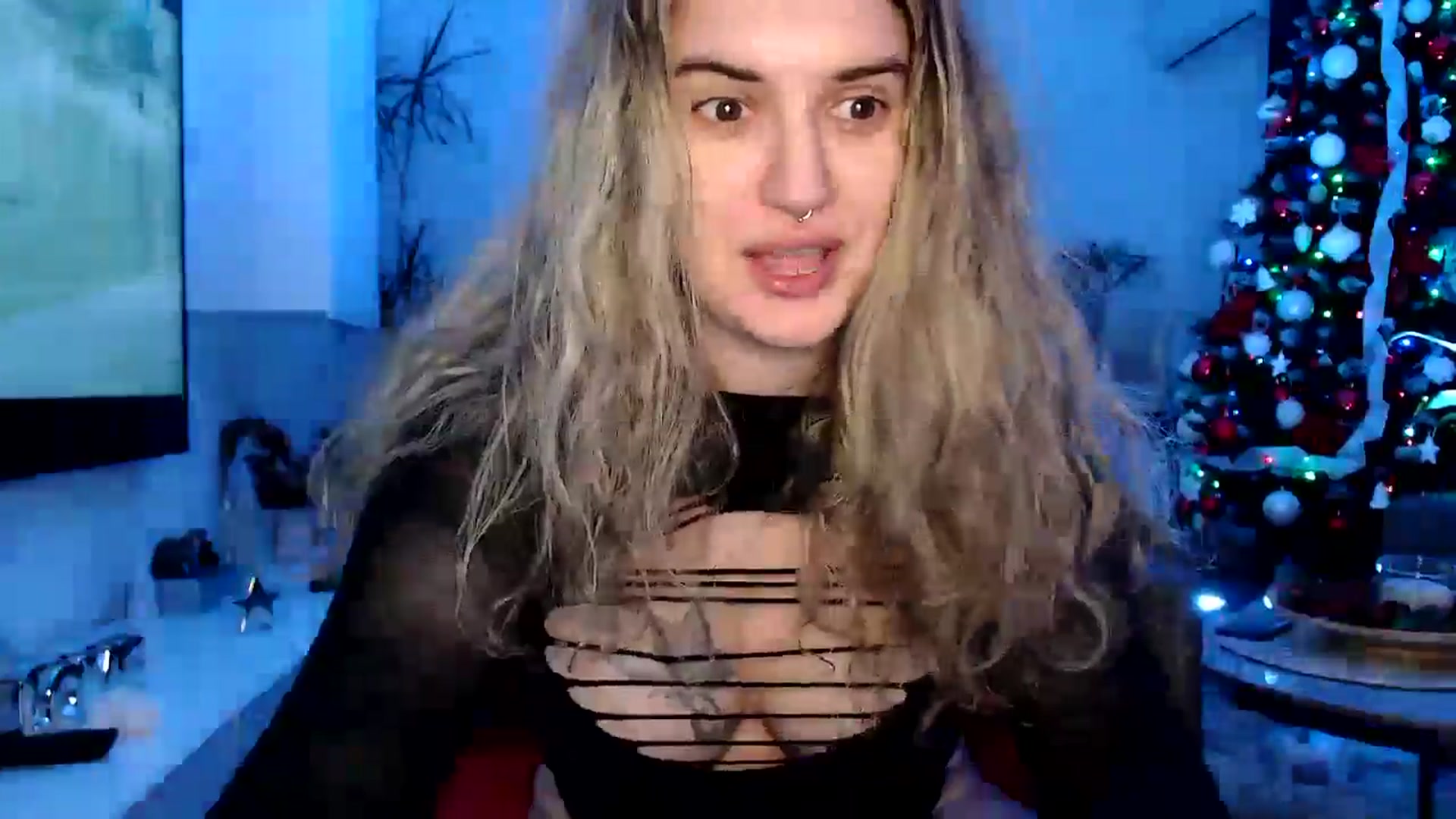 Gallery image thumbnail from MissDivinna's myfreecams stream on, 12/04/2024, 02:59 image 14 of 20
