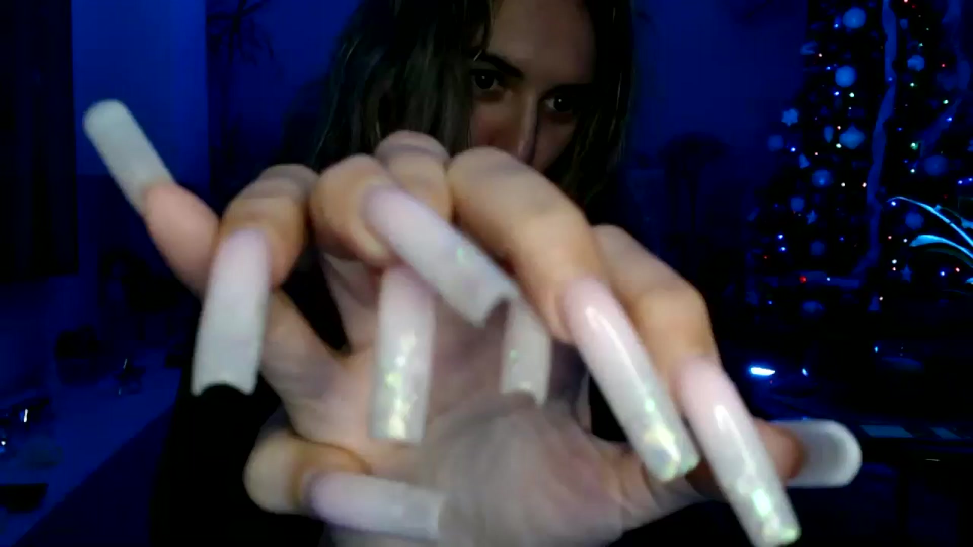 Gallery image thumbnail from MissDivinna's myfreecams stream on, 12/04/2024, 04:40 image 1 of 20