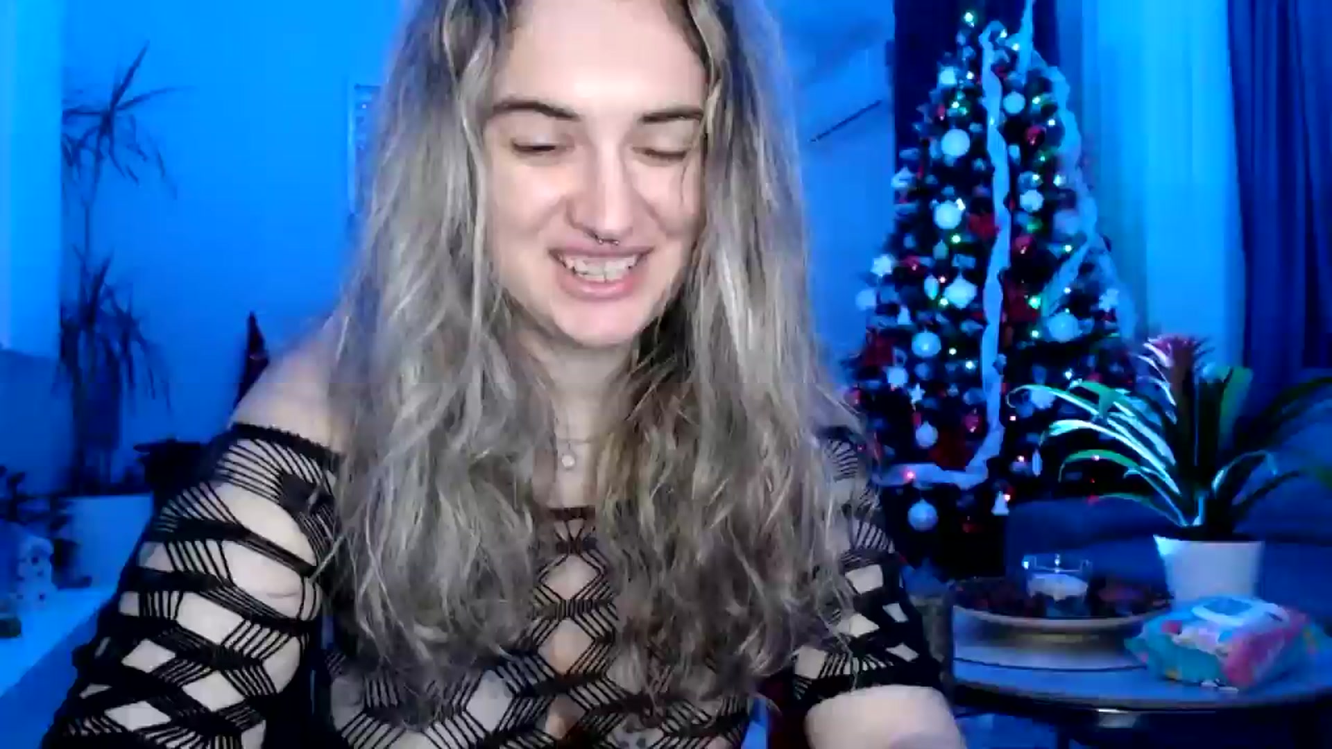 Gallery image thumbnail from MissDivinna's myfreecams stream on, 12/04/2024, 23:54 image 10 of 20