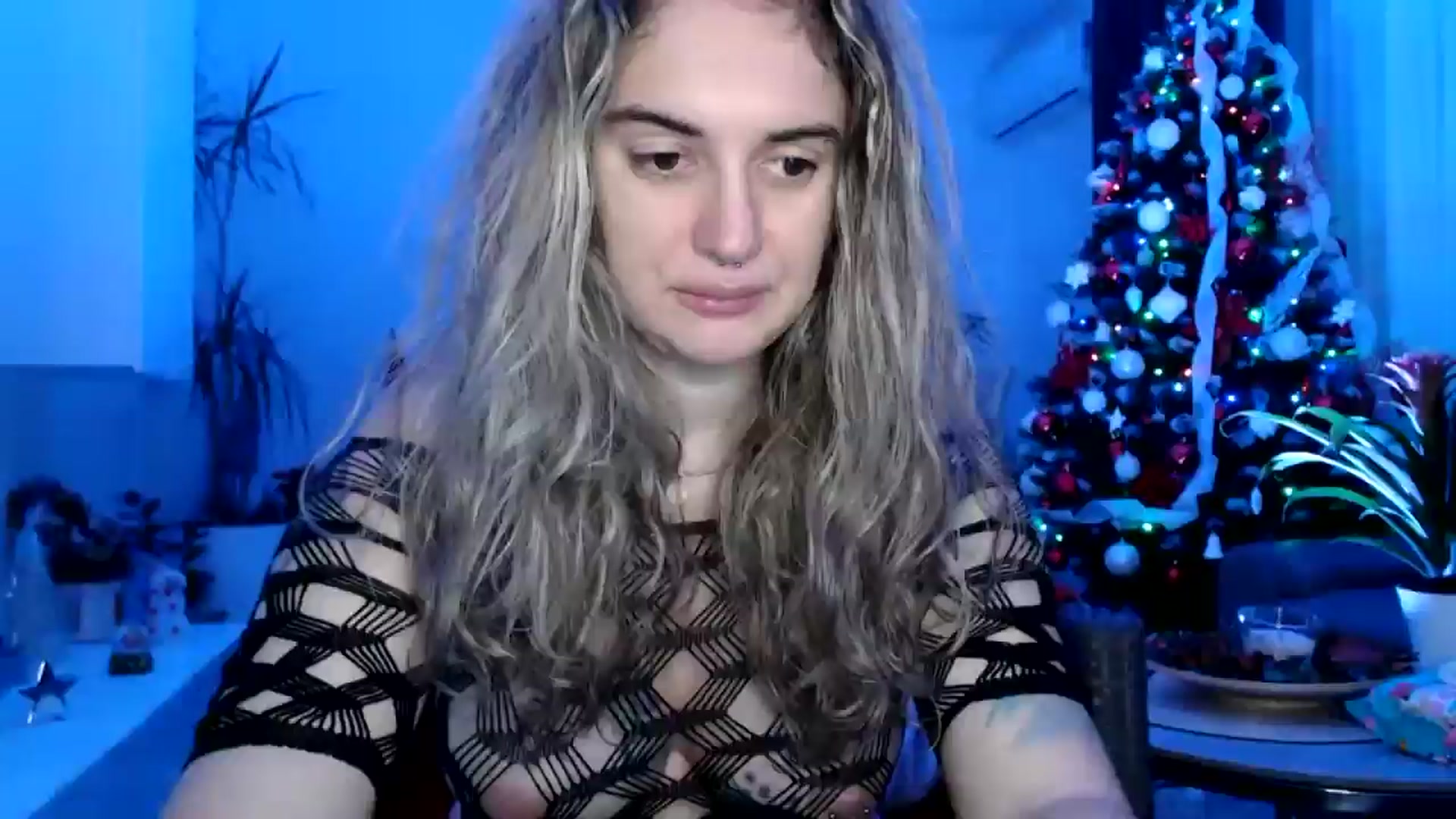 Gallery image thumbnail from MissDivinna's myfreecams stream on, 12/04/2024, 23:54 image 1 of 20