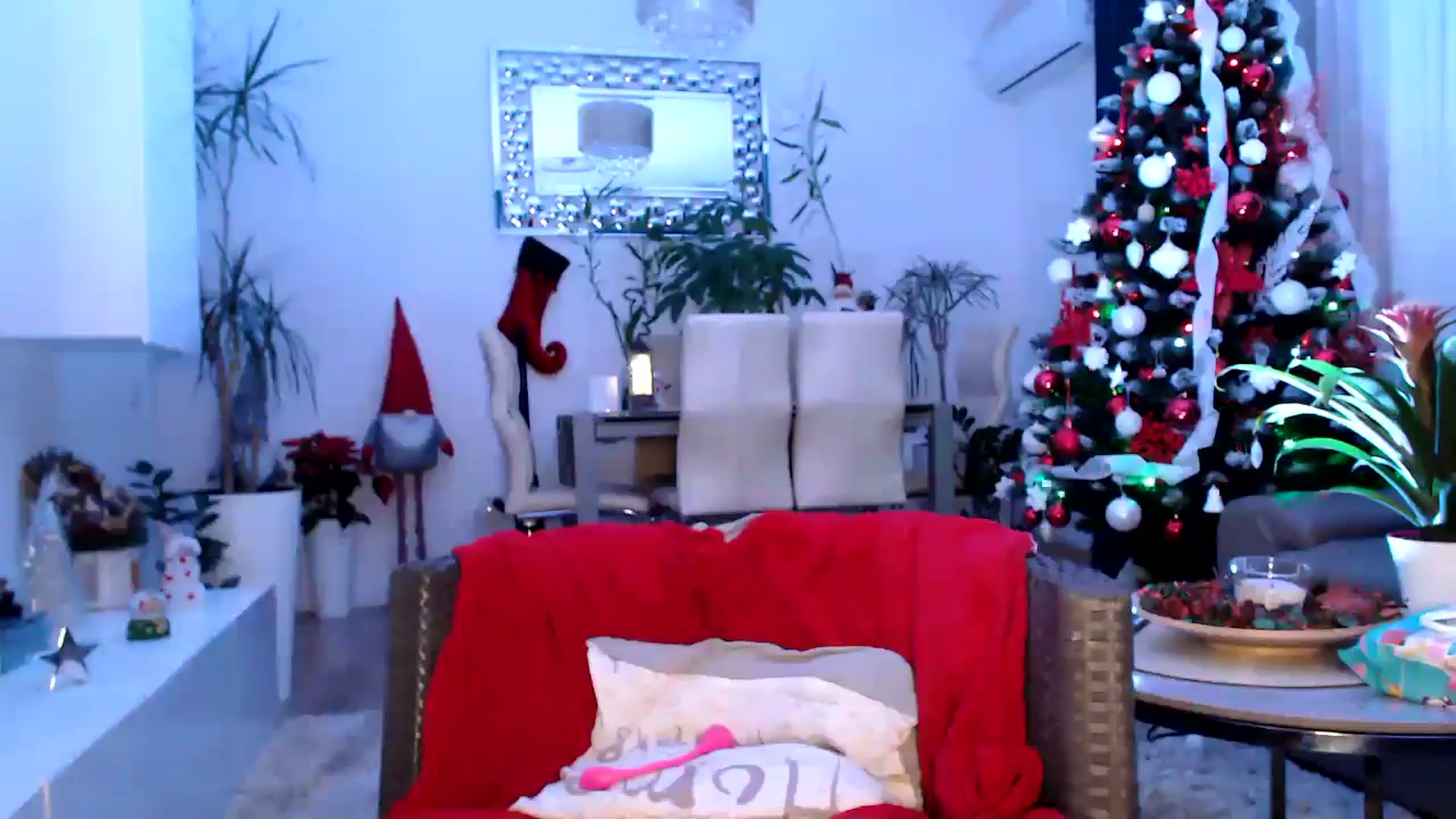 Gallery image thumbnail from MissDivinna's myfreecams stream on, 12/05/2024, 24:20 image 16 of 20