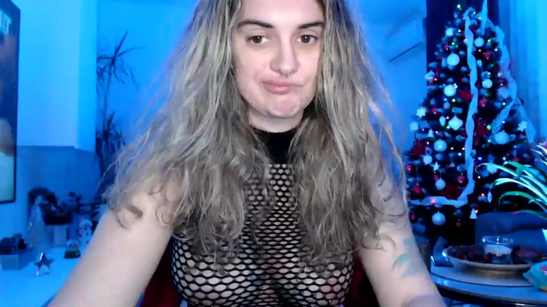 Gallery image thumbnail from MissDivinna's myfreecams stream on, 12/05/2024, 02:21 image 5 of 20
