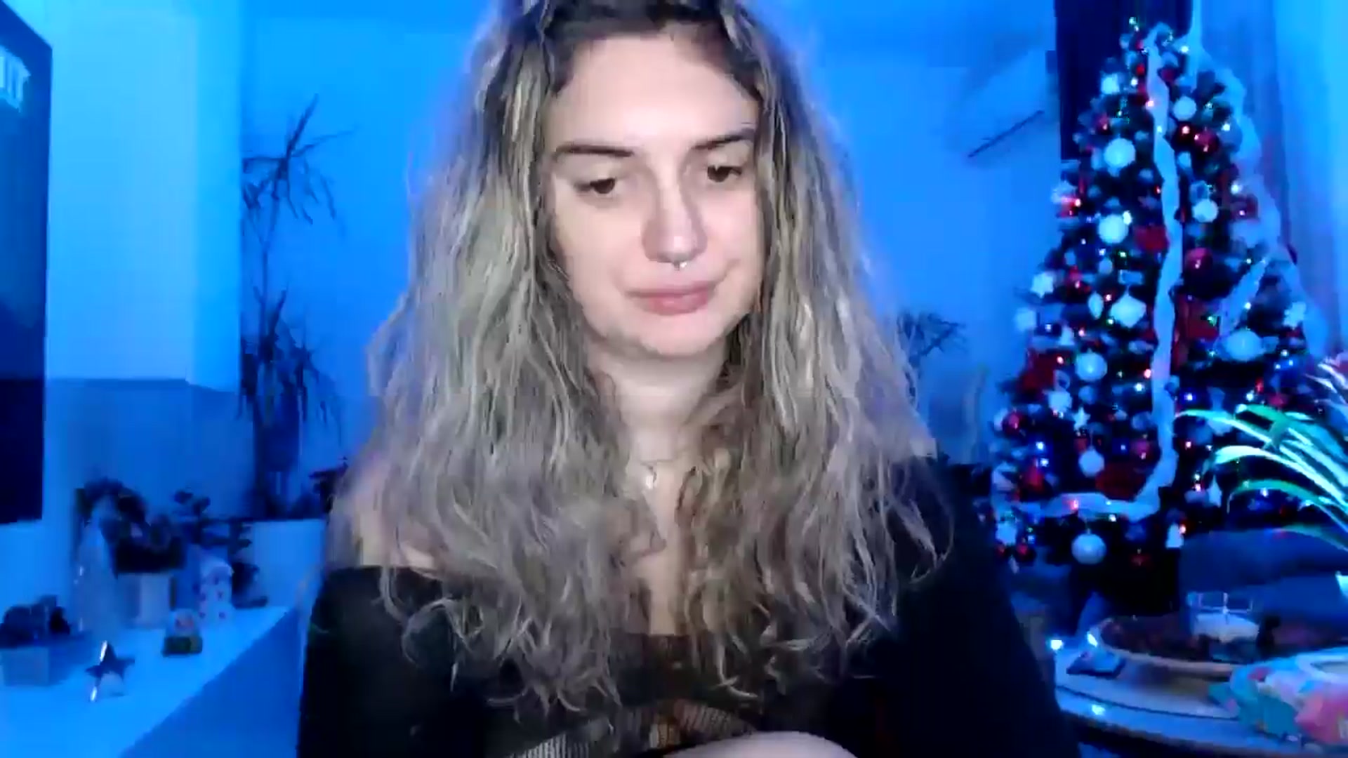 Gallery image thumbnail from MissDivinna's myfreecams stream on, 12/06/2024, 03:41 image 13 of 20
