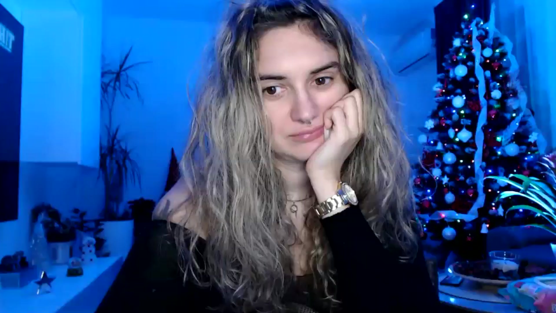 Gallery image thumbnail from MissDivinna's myfreecams stream on, 12/06/2024, 03:41 image 11 of 20