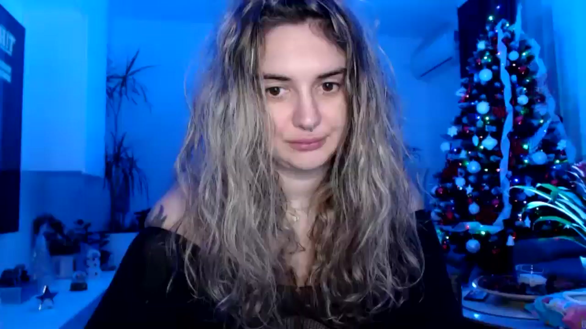 Gallery image thumbnail from MissDivinna's myfreecams stream on, 12/06/2024, 03:41 image 12 of 20