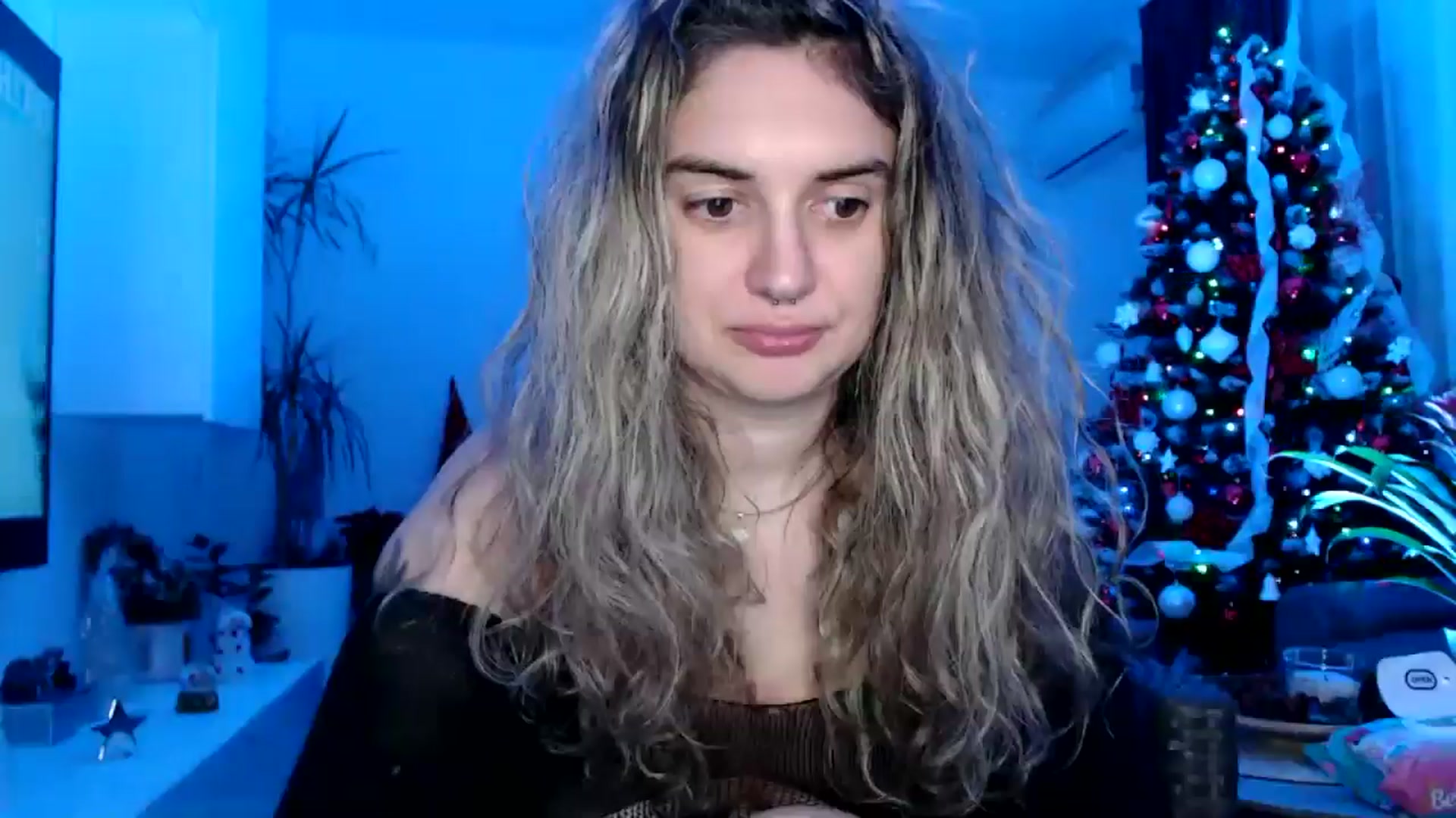 Gallery image thumbnail from MissDivinna's myfreecams stream on, 12/06/2024, 03:41 image 14 of 20