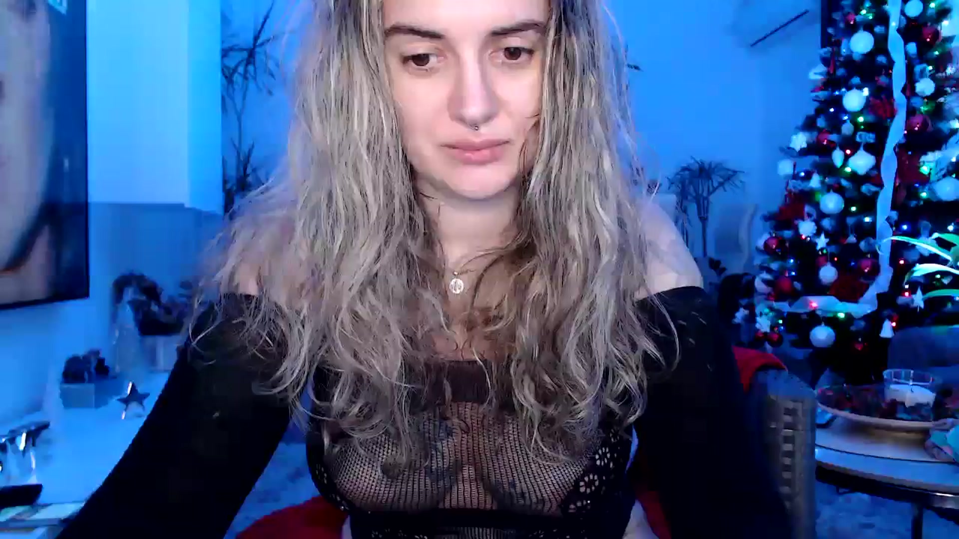 Gallery image thumbnail from MissDivinna's myfreecams stream on, 12/06/2024, 07:03 image 17 of 20