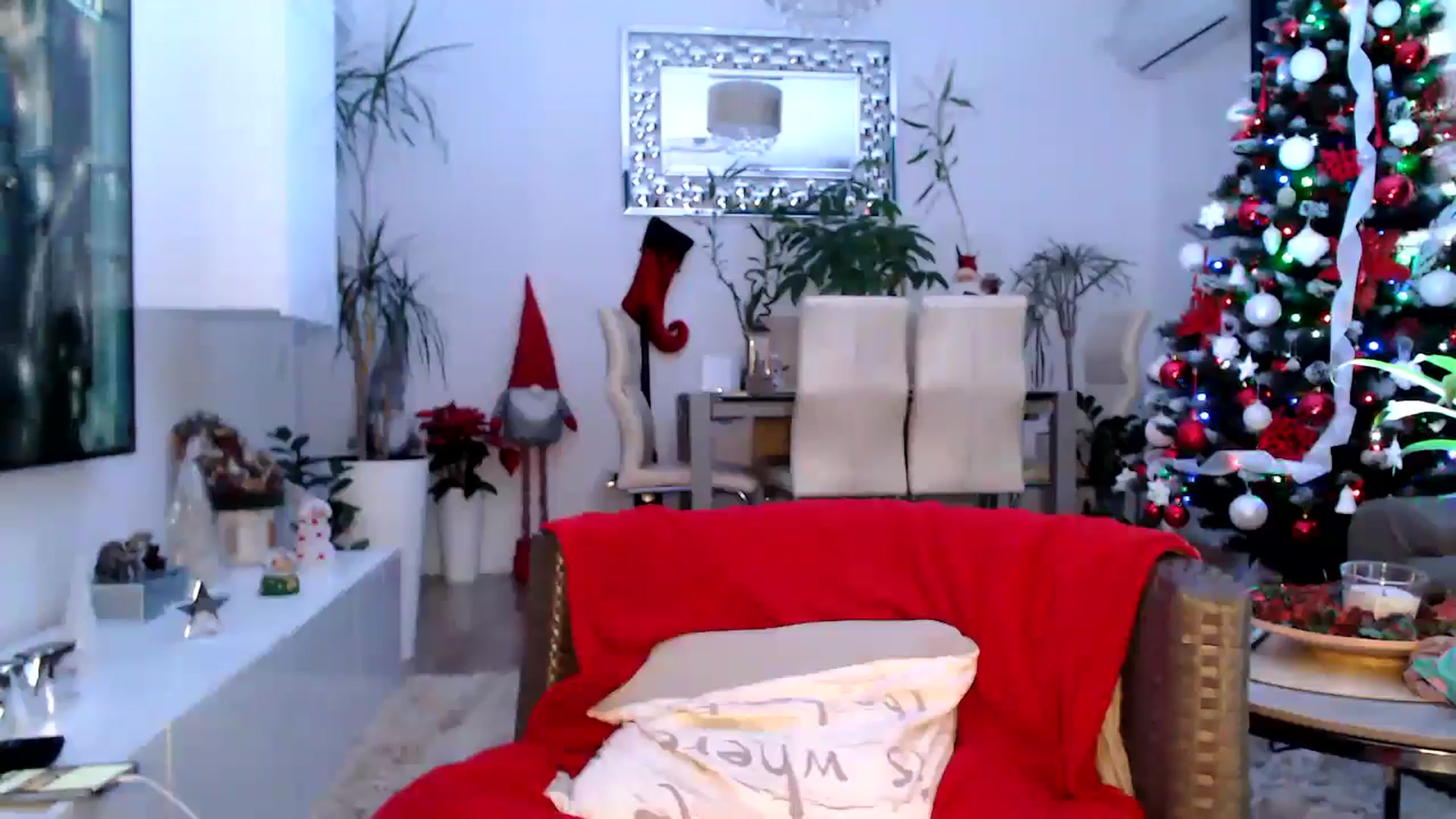 Gallery image thumbnail from MissDivinna's myfreecams stream on, 12/06/2024, 07:03 image 18 of 20