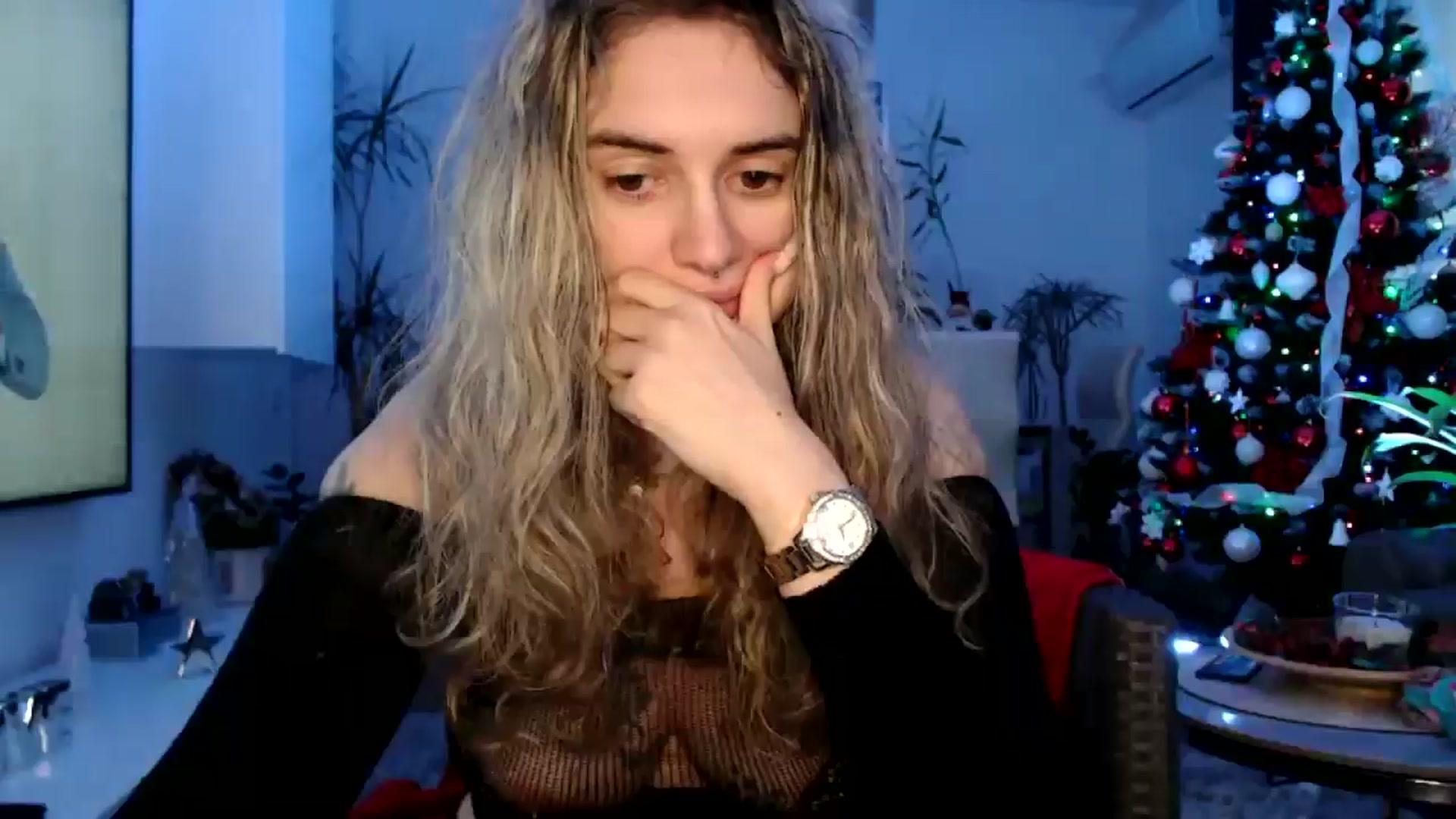 Gallery image thumbnail from MissDivinna's myfreecams stream on, 12/06/2024, 07:46 image 14 of 20