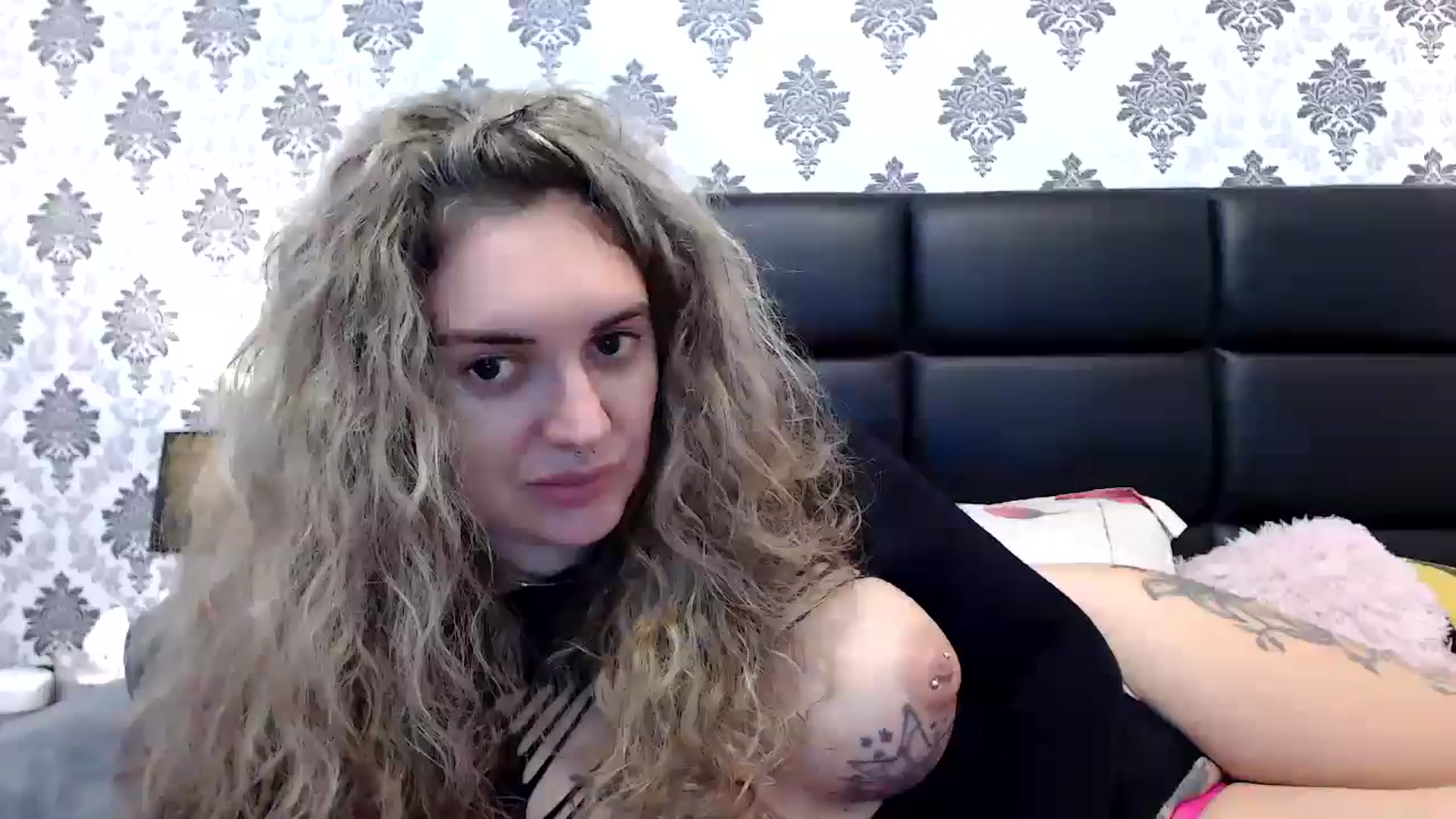 Gallery image thumbnail from MissDivinna's myfreecams stream on, 12/08/2024, 03:47 image 7 of 20