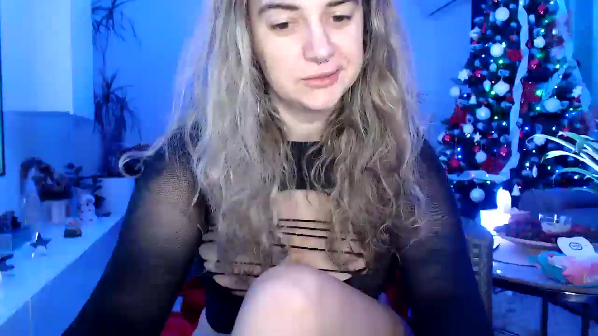 Gallery image thumbnail from MissDivinna's myfreecams stream on, 12/18/2024, 24:00 image 9 of 20