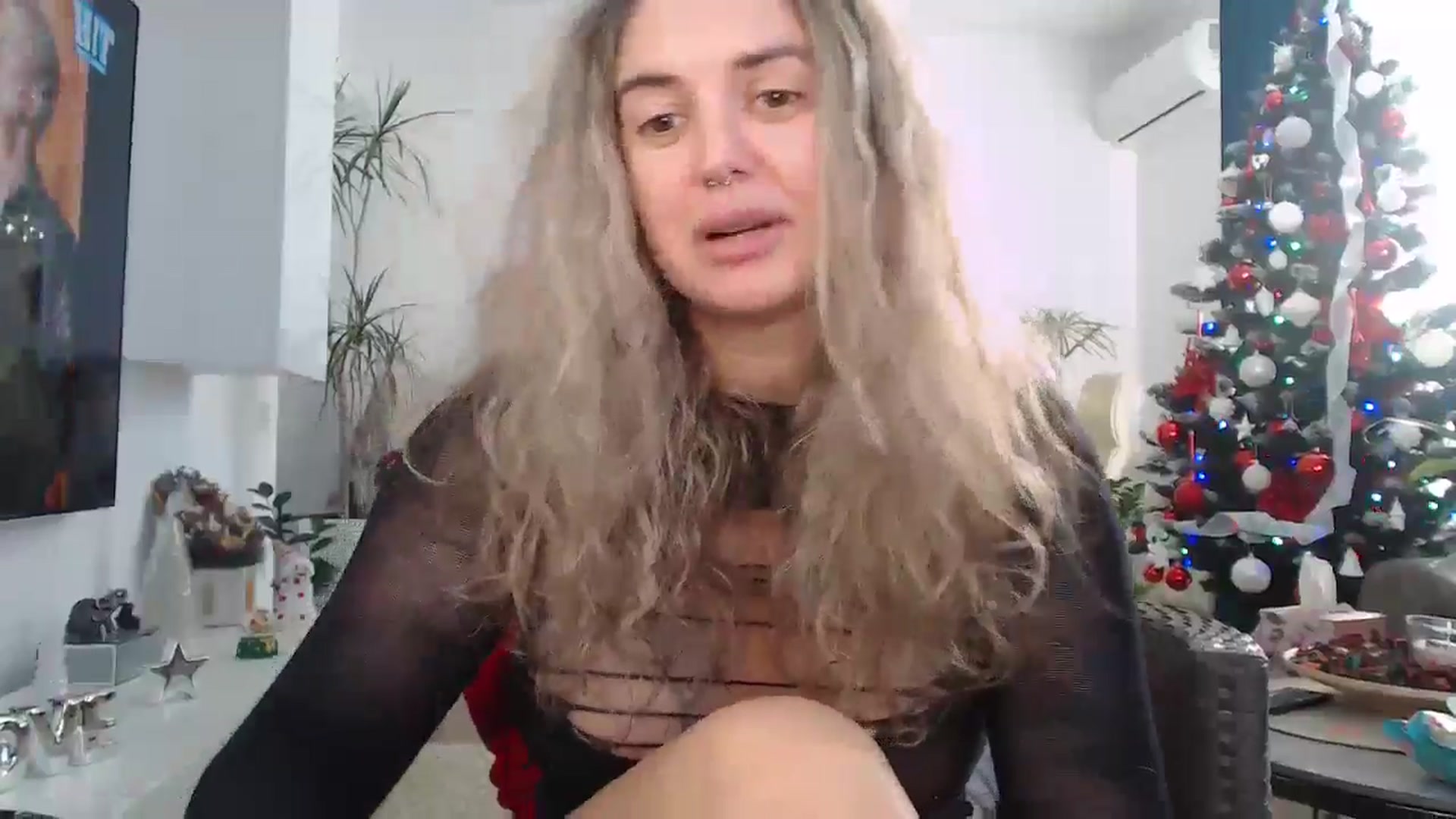 Gallery image thumbnail from MissDivinna's myfreecams stream on, 12/18/2024, 07:09 image 19 of 20