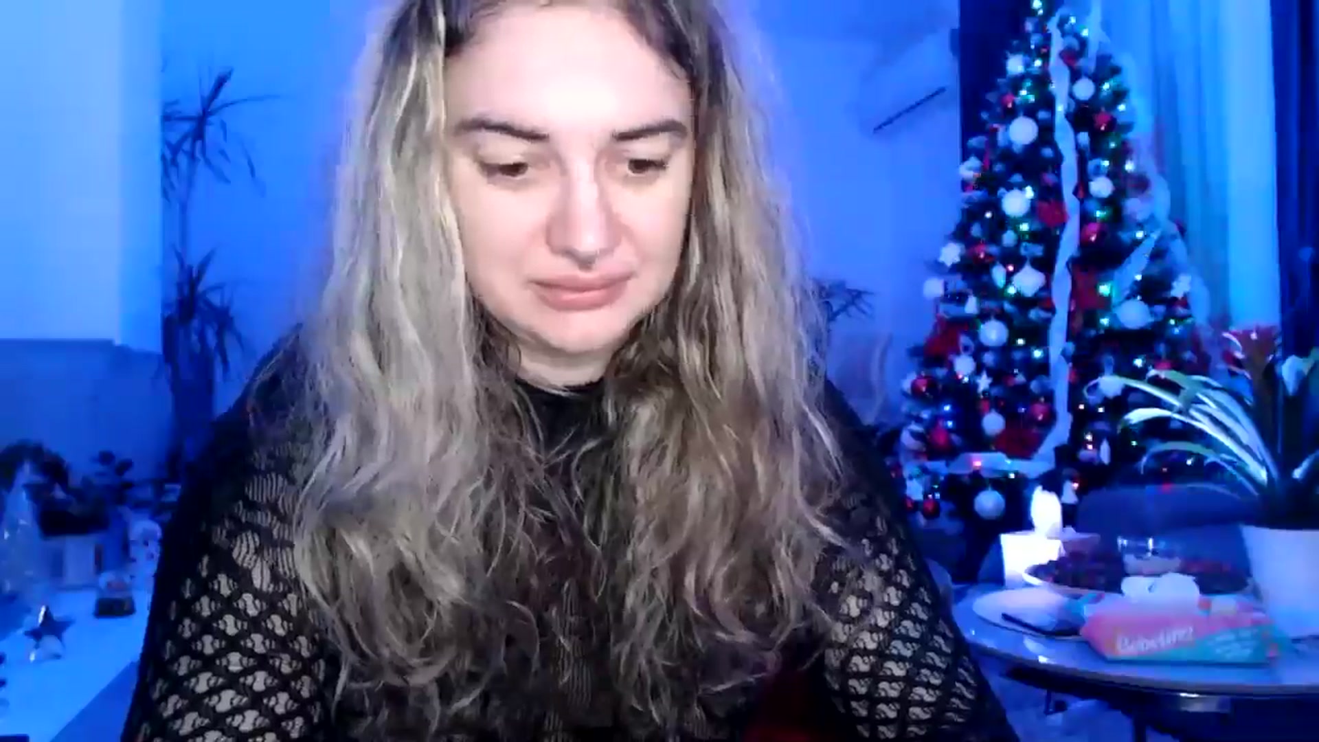 Gallery image thumbnail from MissDivinna's myfreecams stream on, 12/19/2024, 24:09 image 18 of 20