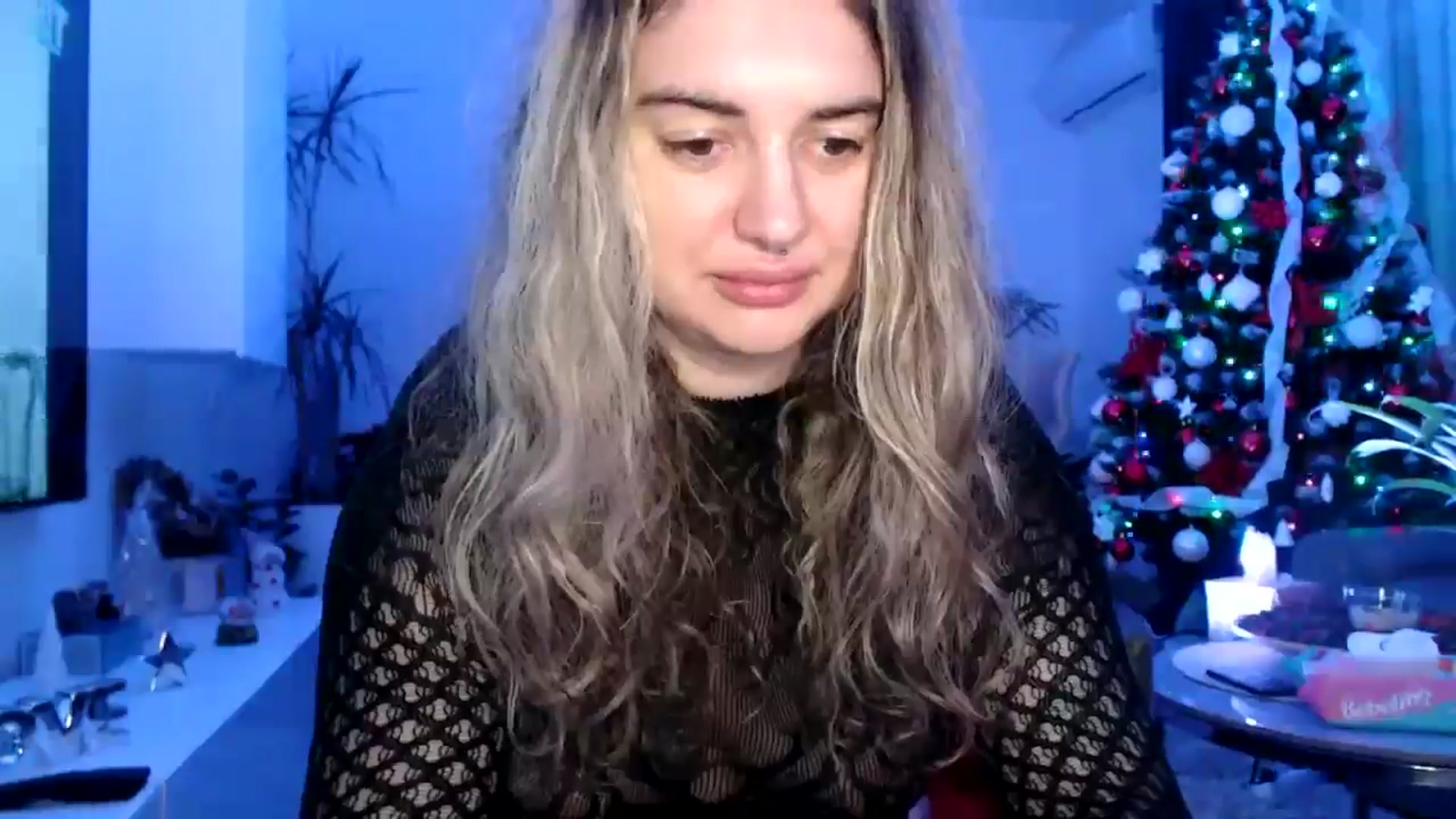 Gallery image thumbnail from MissDivinna's myfreecams stream on, 12/19/2024, 24:09 image 12 of 20