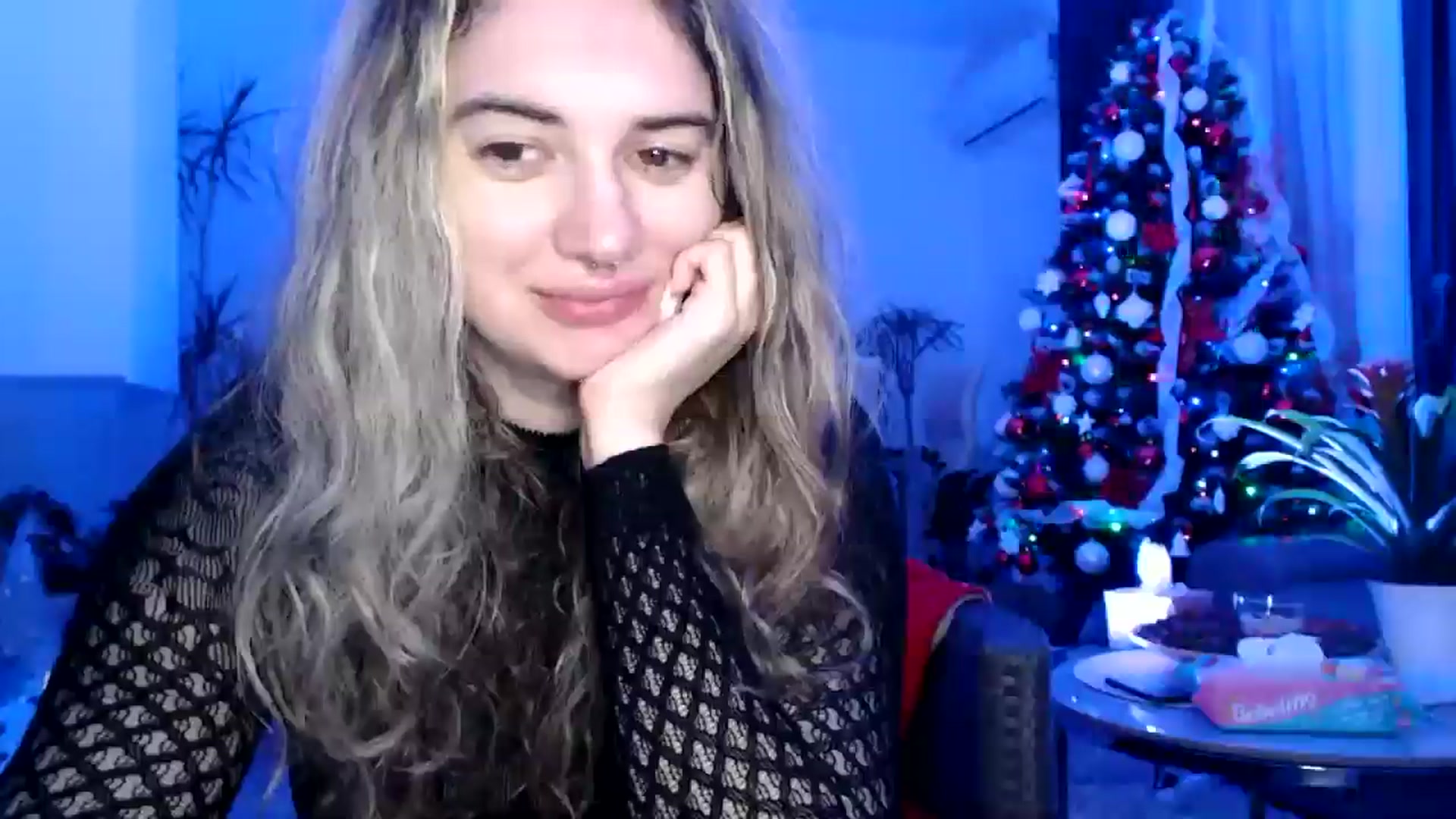 Gallery image thumbnail from MissDivinna's myfreecams stream on, 12/19/2024, 24:09 image 15 of 20