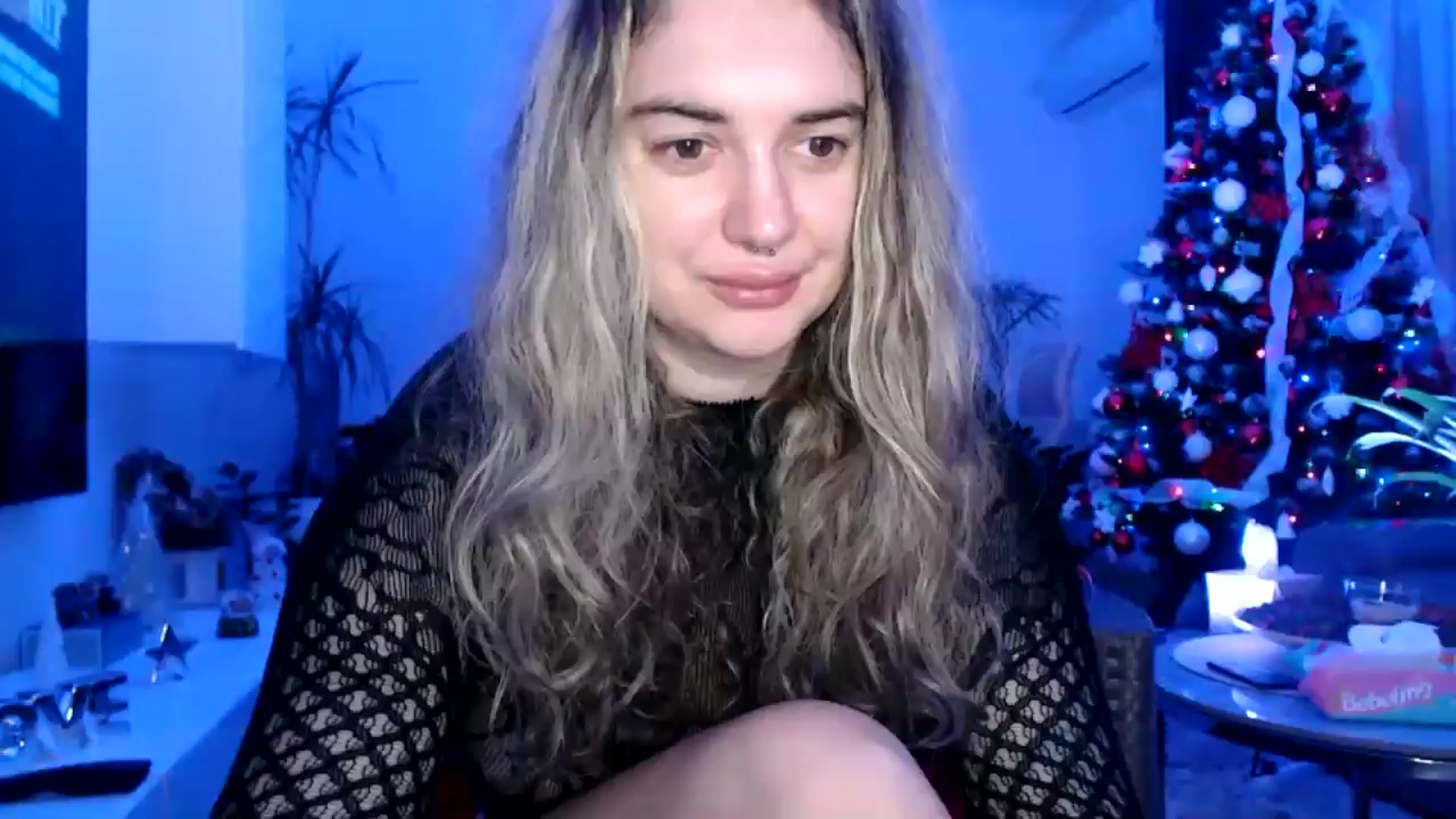 Gallery image thumbnail from MissDivinna's myfreecams stream on, 12/19/2024, 24:09 image 14 of 20