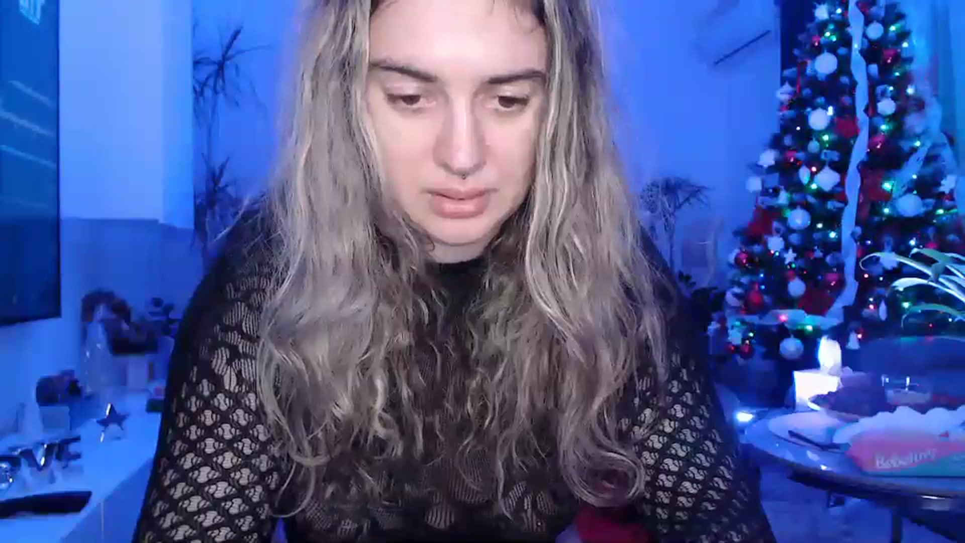 Gallery image thumbnail from MissDivinna's myfreecams stream on, 12/19/2024, 01:41 image 16 of 20