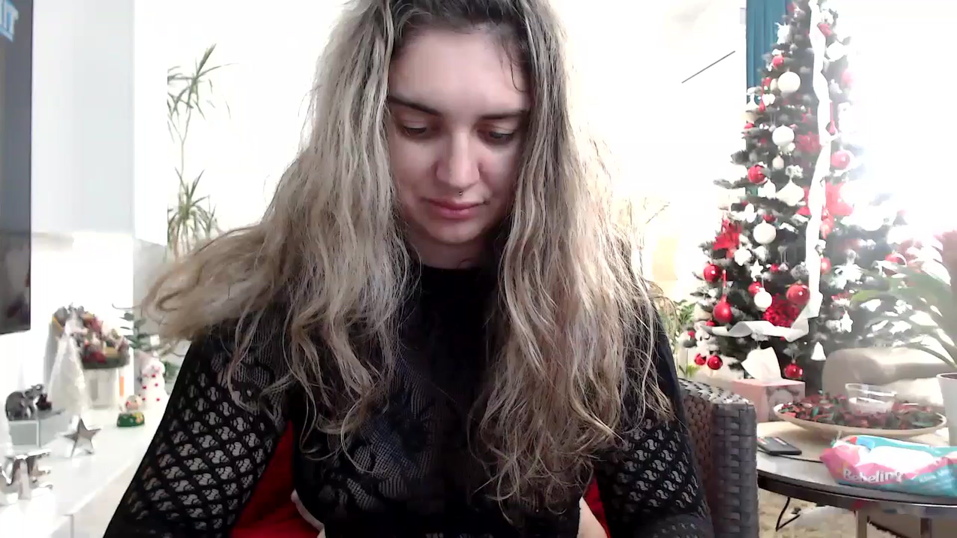 Gallery image thumbnail from MissDivinna's myfreecams stream on, 12/19/2024, 07:48 image 19 of 20