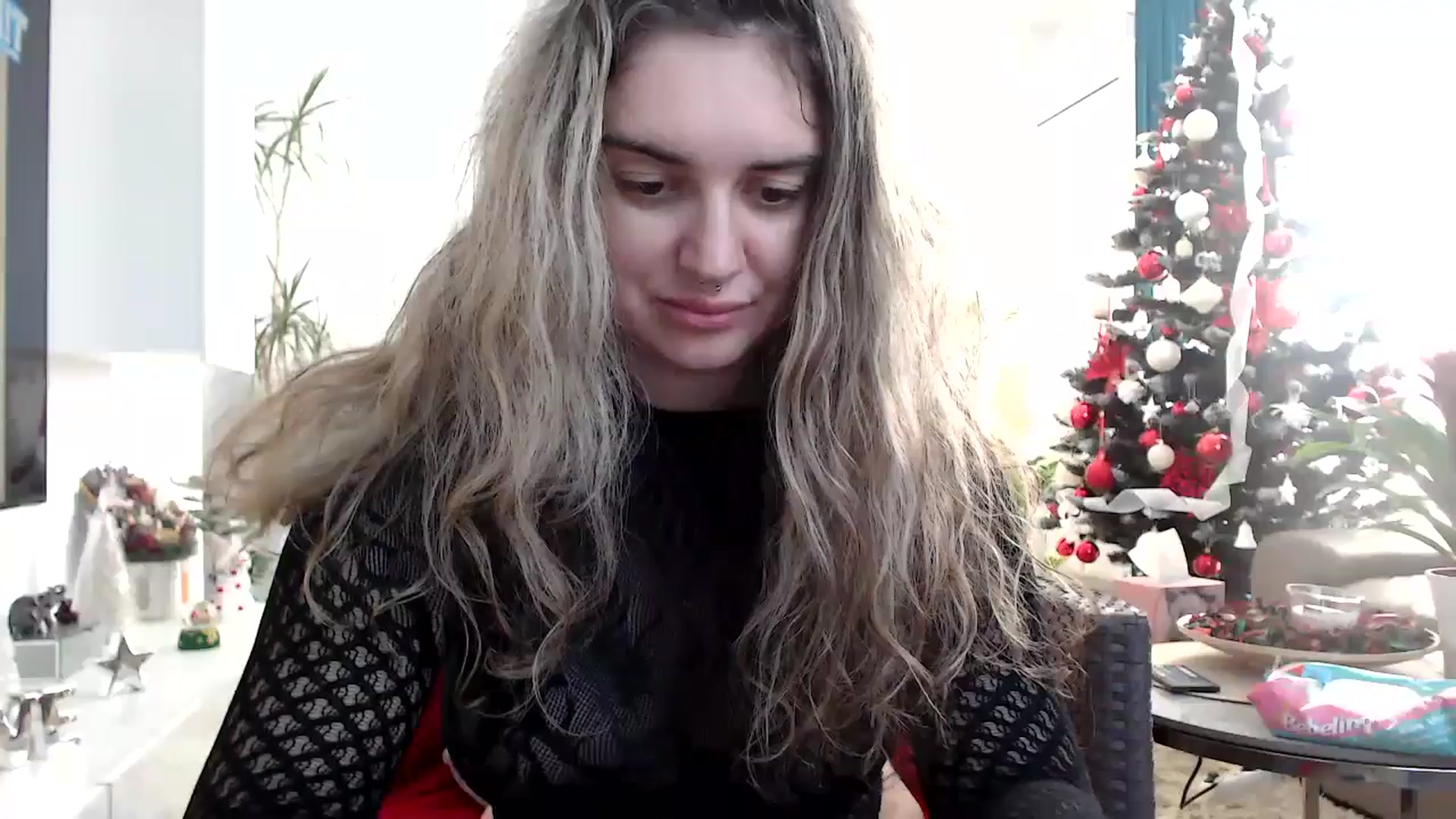 Gallery image thumbnail from MissDivinna's myfreecams stream on, 12/19/2024, 07:48 image 18 of 20