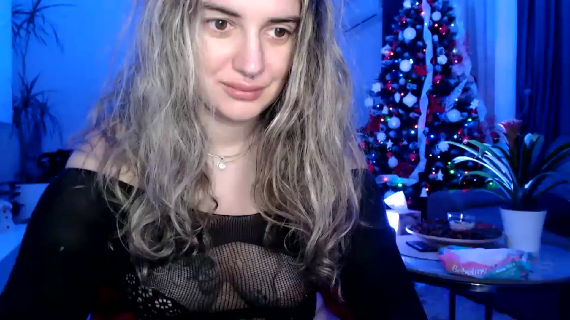 Gallery image thumbnail from MissDivinna's myfreecams stream on, 12/20/2024, 02:03 image 7 of 20
