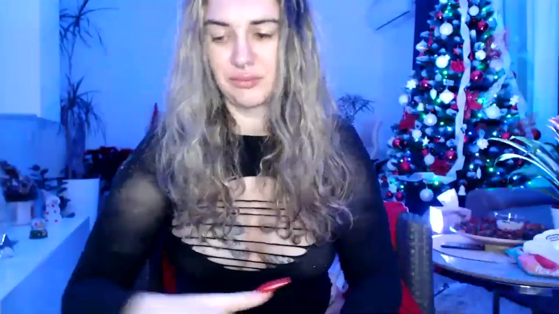 Gallery image thumbnail from MissDivinna's myfreecams stream on, 12/21/2024, 24:09 image 18 of 20