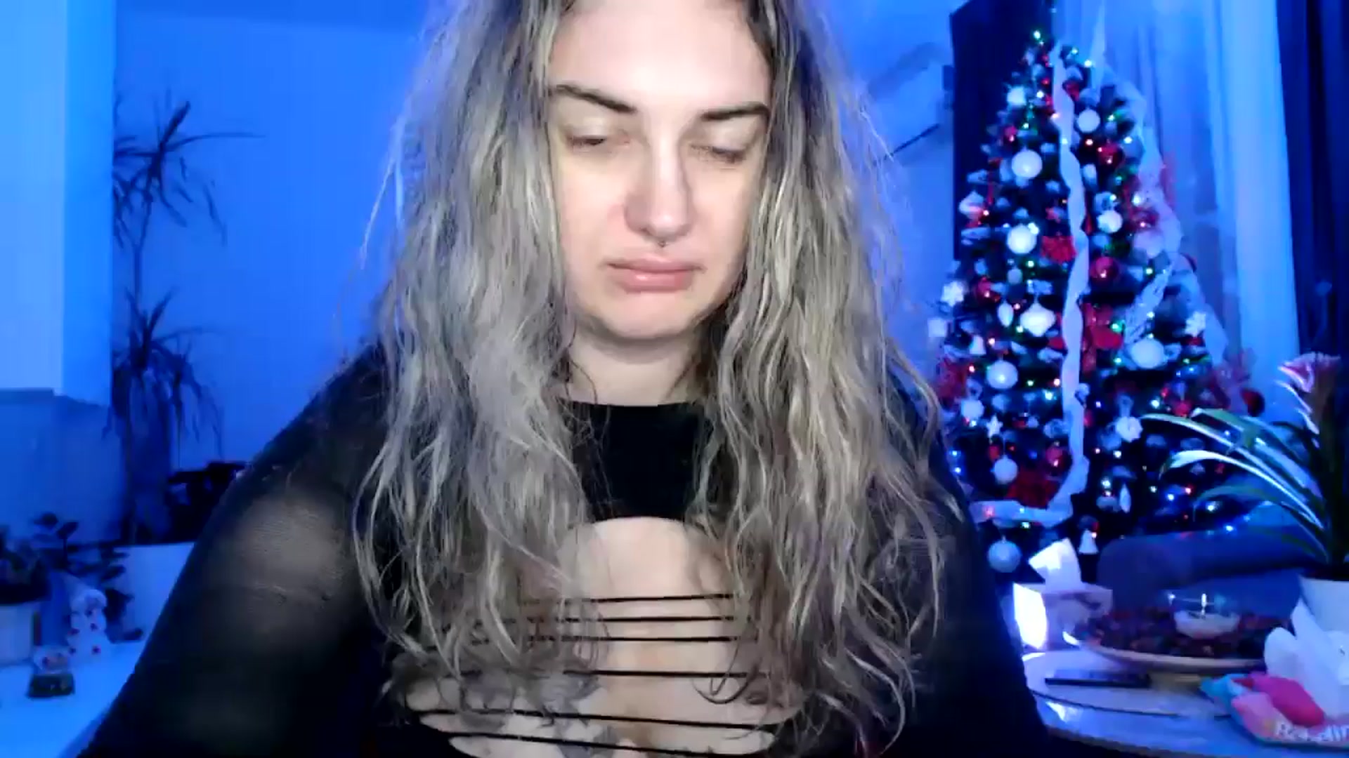 Gallery image thumbnail from MissDivinna's myfreecams stream on, 12/21/2024, 24:09 image 10 of 20